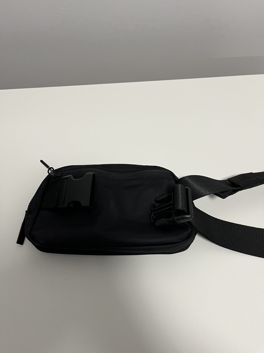 Lululemon Everywhere Belt Bag 1L - Black - photo 4