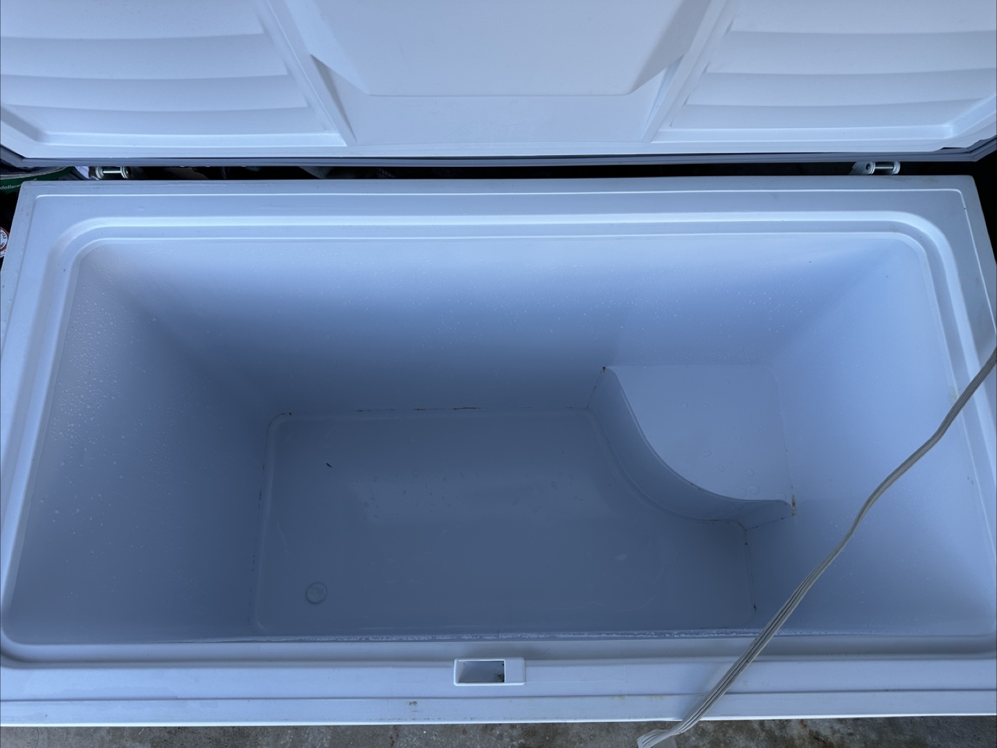Danby Chest Freezer - 10.1 Cubic Feet - photo 2