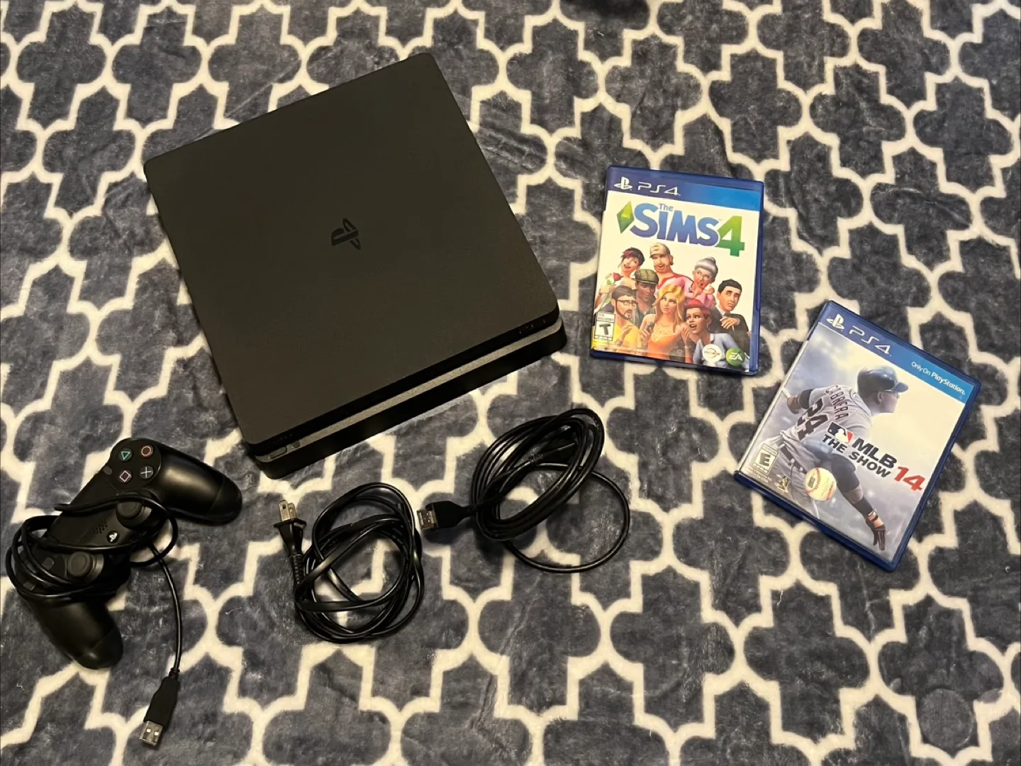 PlayStation 4 Slim 1TB Console – Jet Black – Bundle – Like New thumbnail