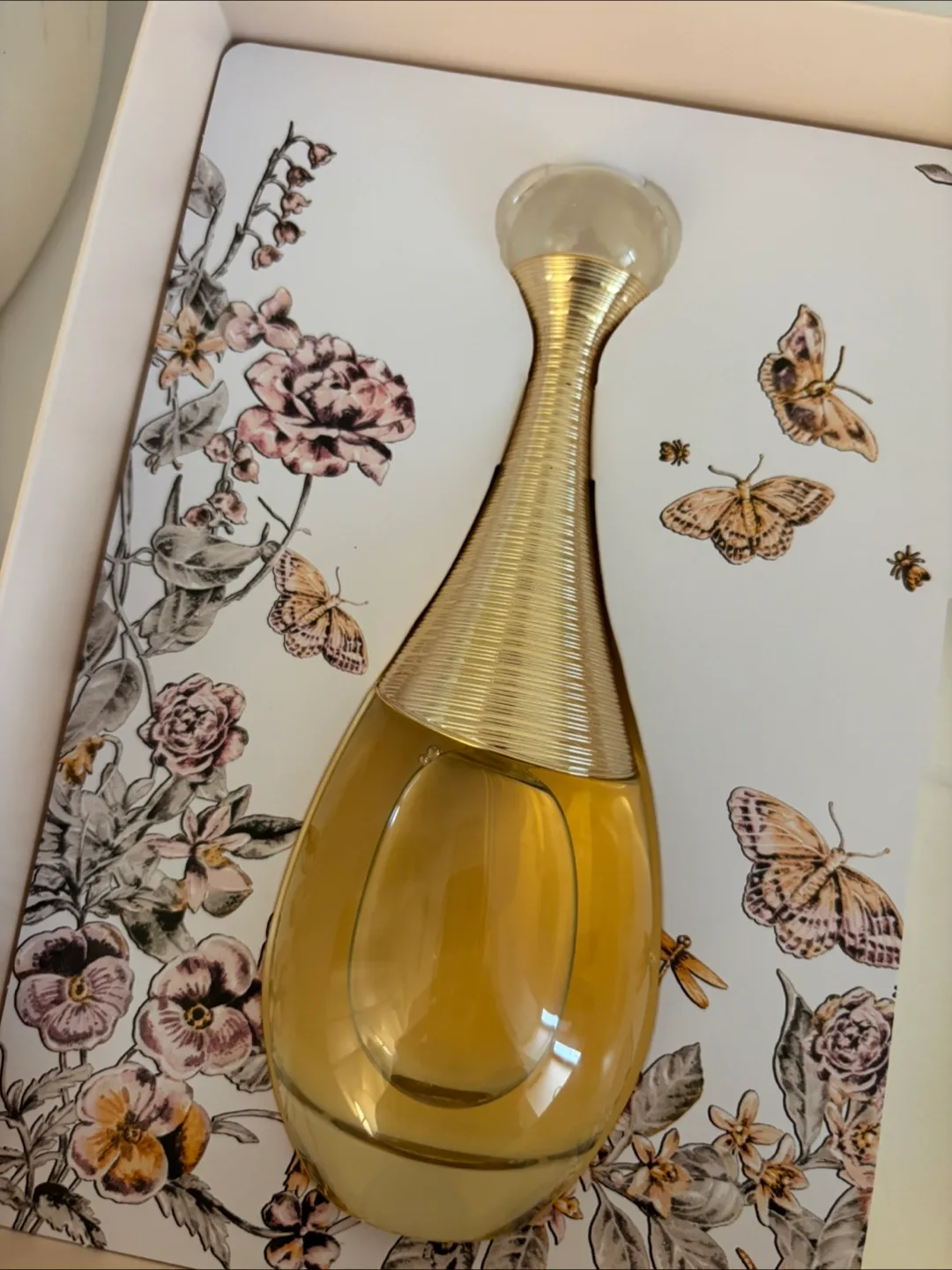 Christian Dior J'adore Eau de Parfum thumbnail