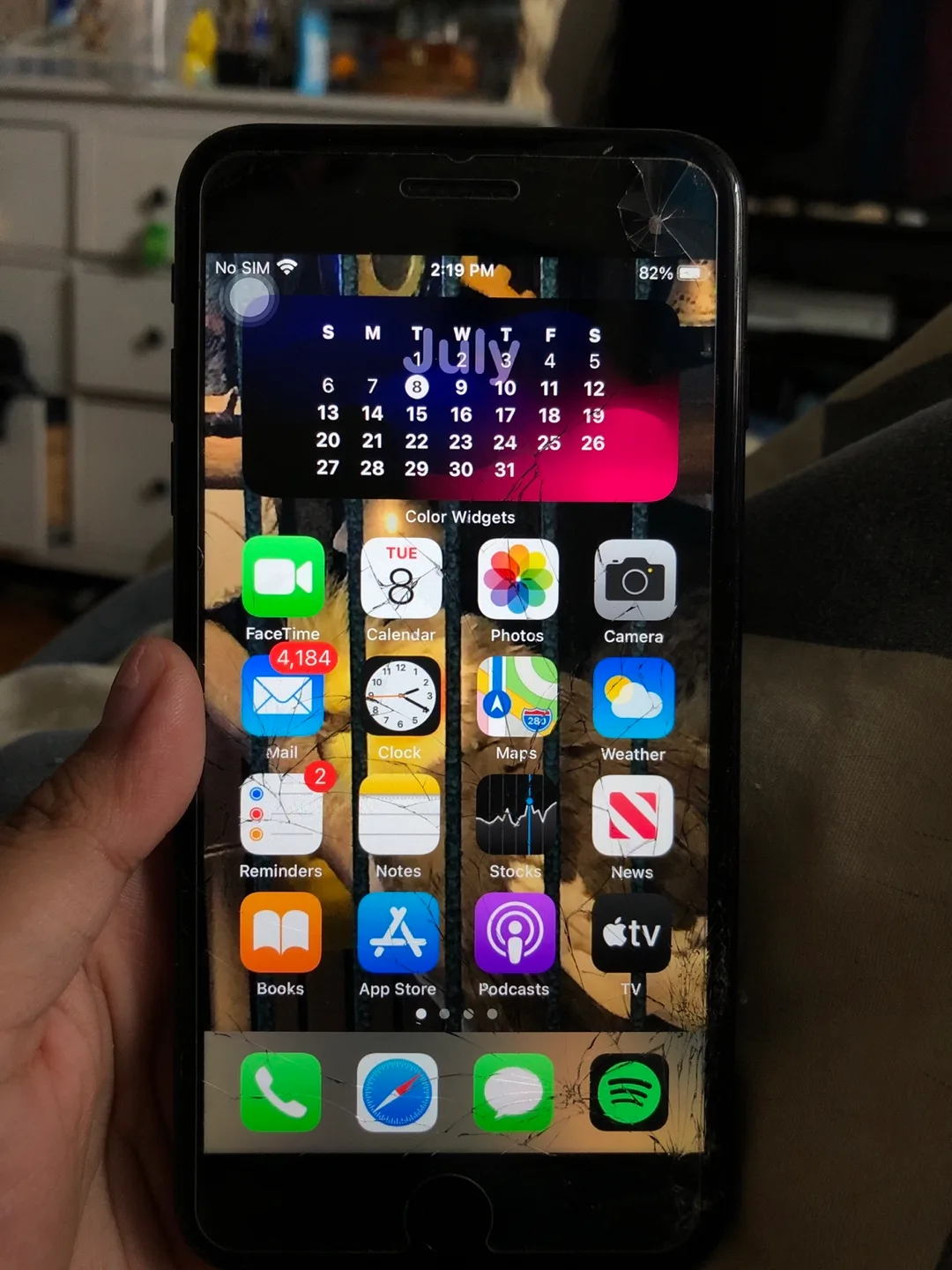 iPhone 7 Plus - Black - Damaged Screen 32GB image indicator(3)