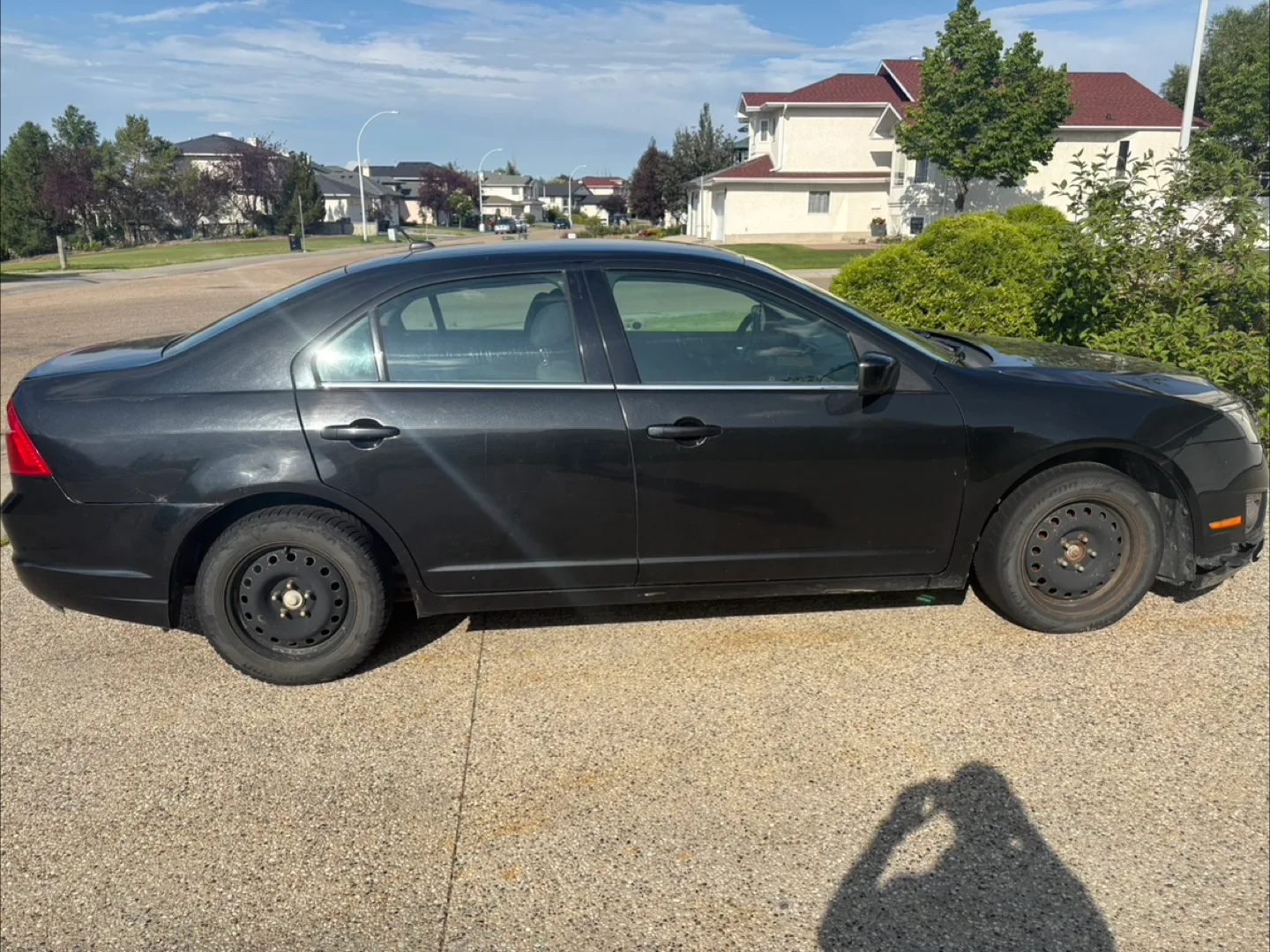 Ford Fusion SE - Black Sedan thumbnail