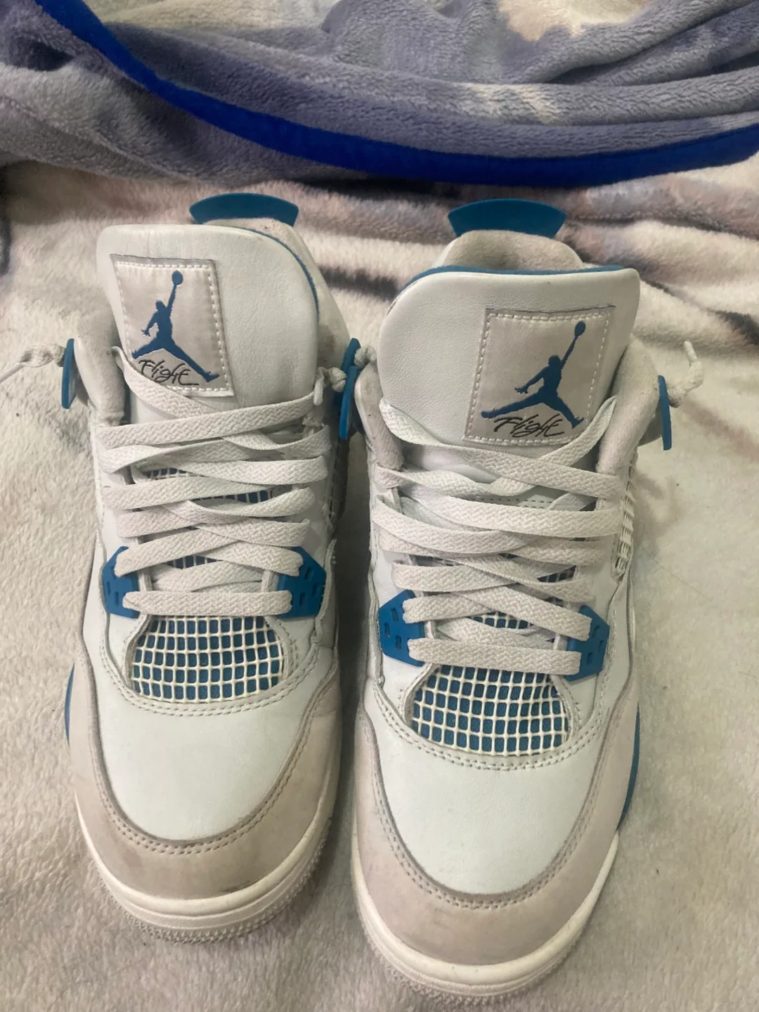 Jordan Air 4 Retro - Size 7Y thumbnail