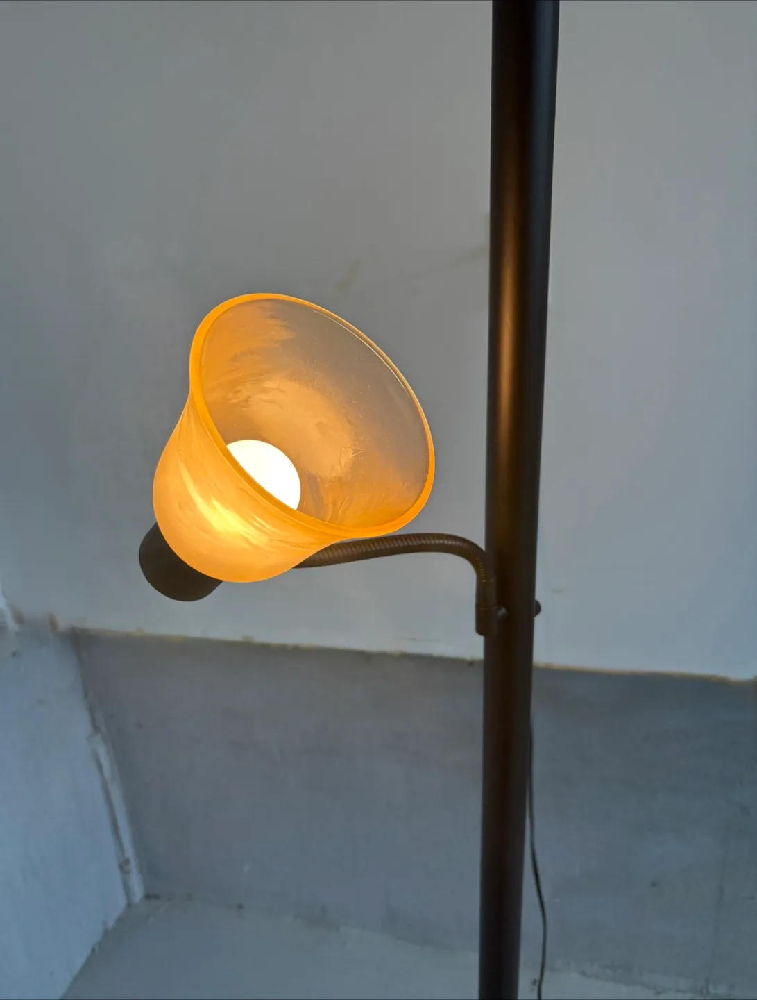 Floor Lamp with Reading Light 🇨🇦 image indicator(2)