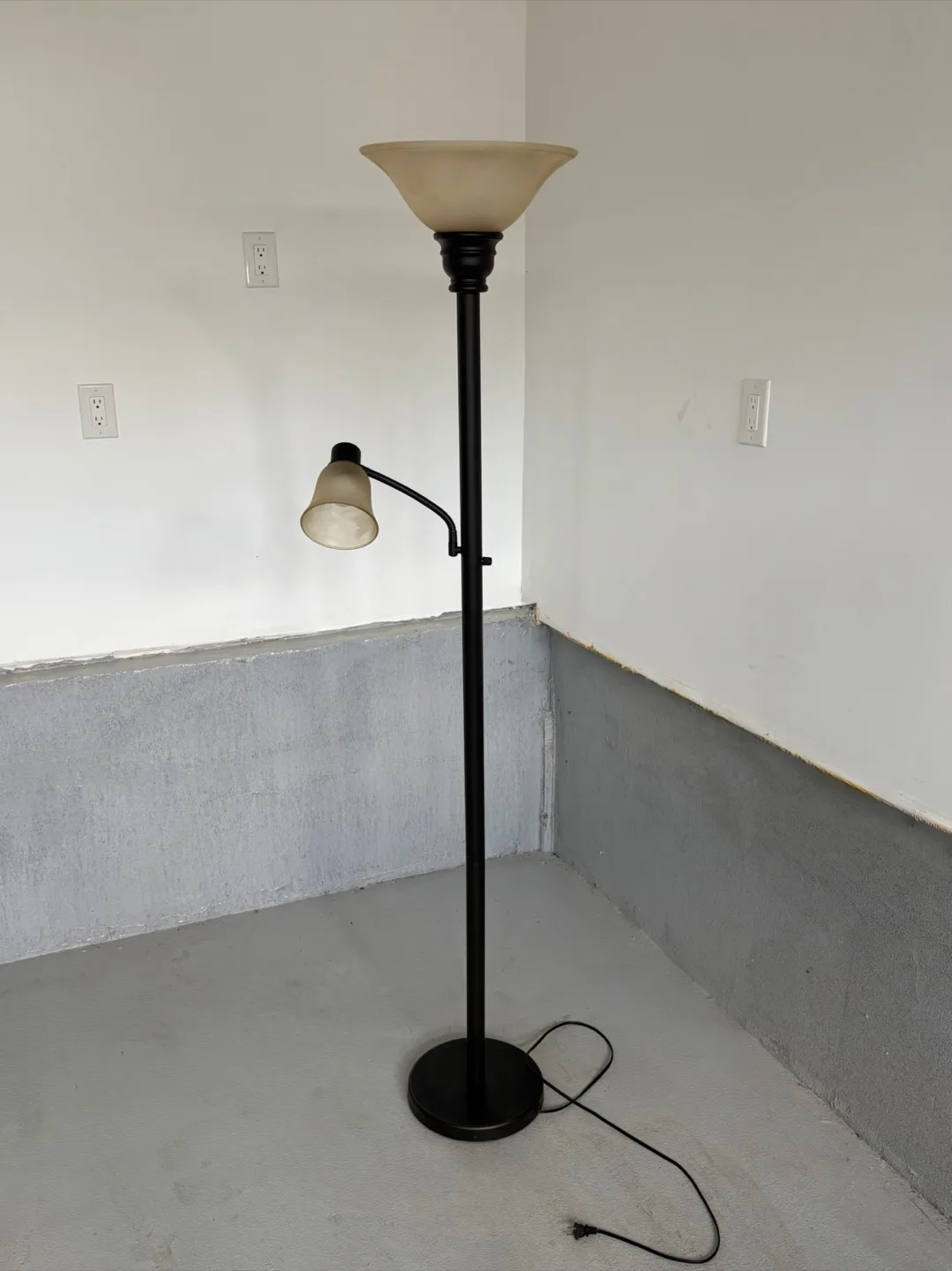Floor Lamp with Reading Light 🇨���🇦 thumbnail