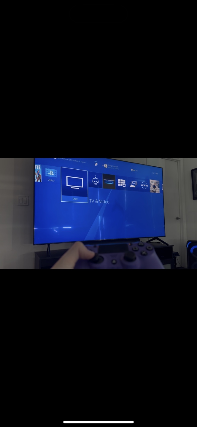 PlayStation 4 - photo 2