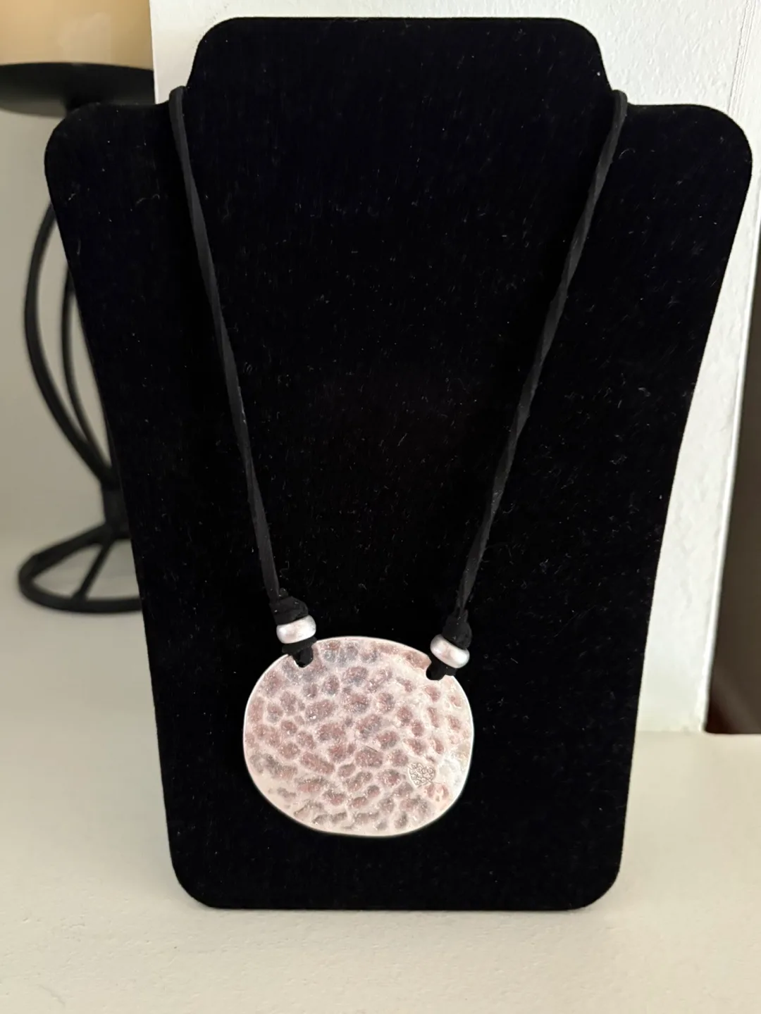 🇨🇦 Silver Tone Necklace thumbnail