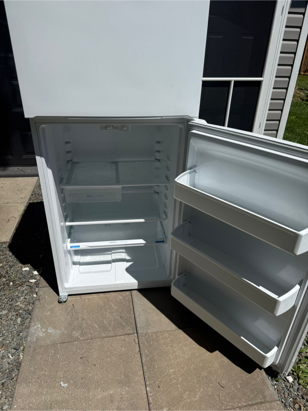 Frigidaire White Refrigerator - photo 2