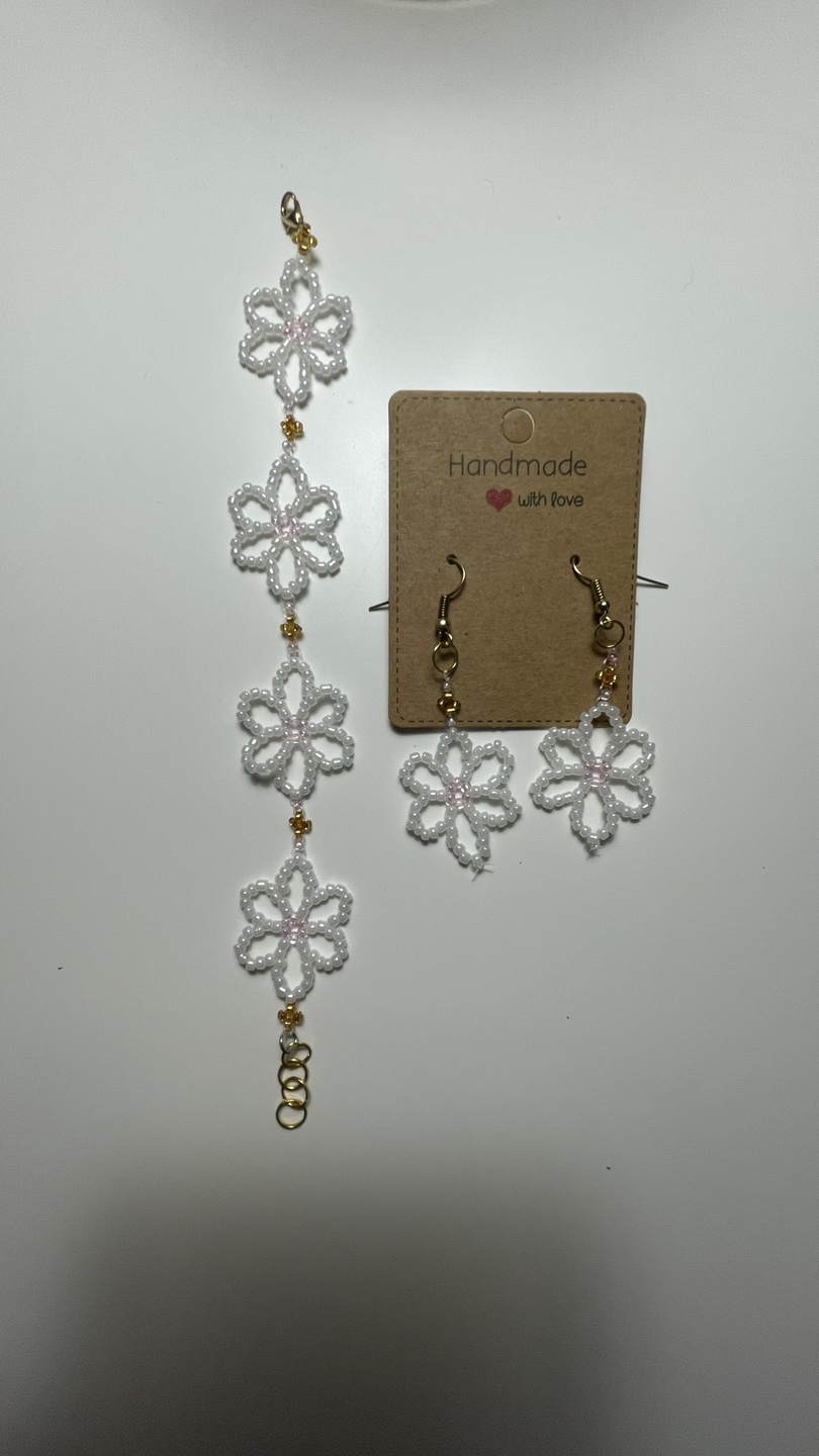 Handmade Beaded Flower Bracelet & Earrings Set