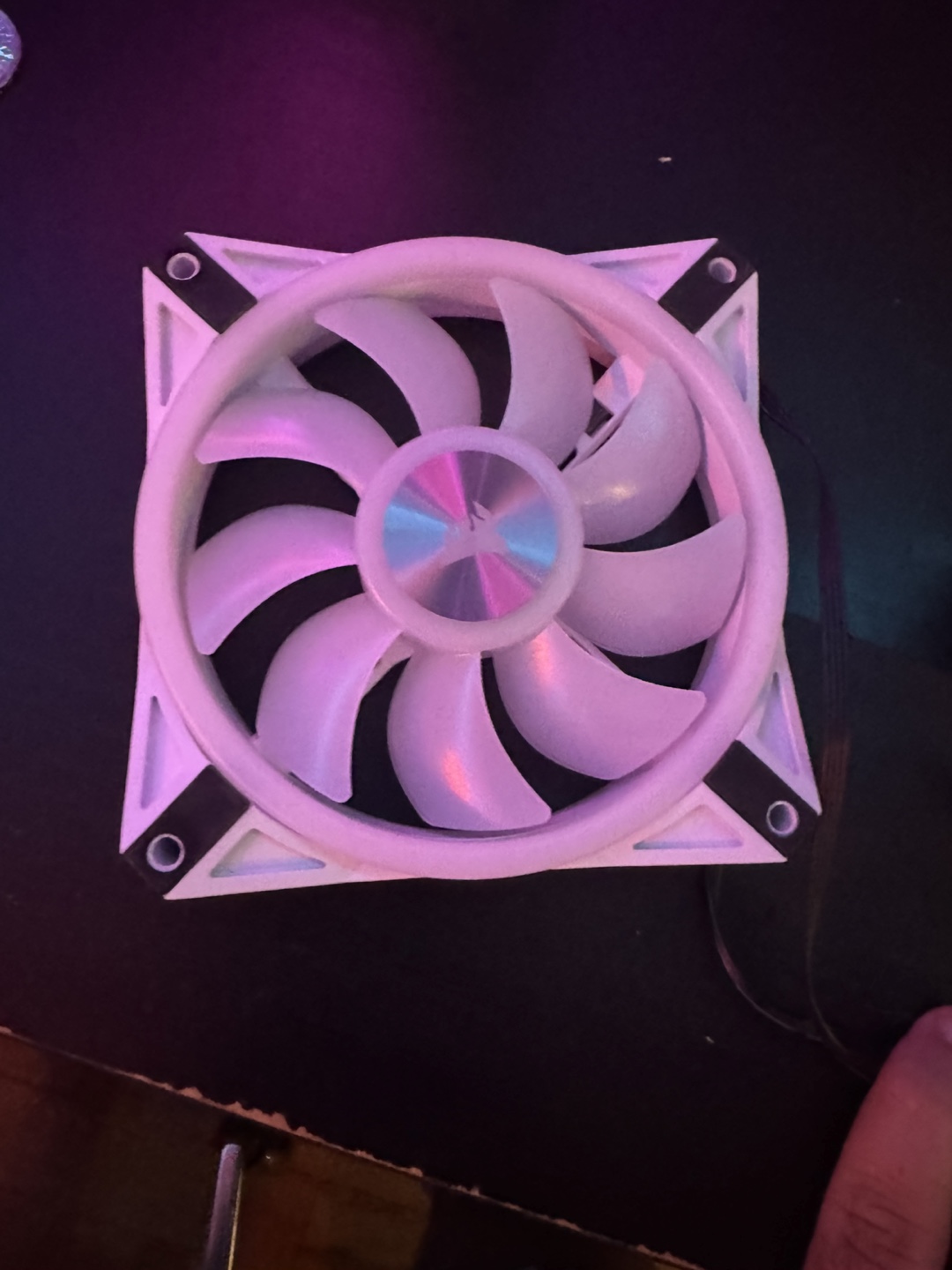 White Corsair LL120 RGB fans- 10 fan bundle - photo 5