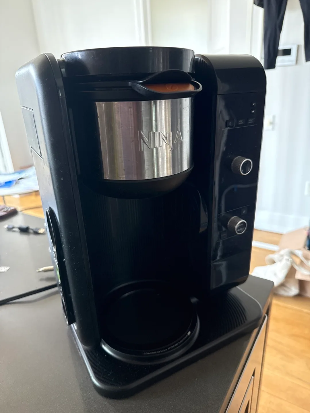 Ninja Hot and Cold Coffee Maker thumbnail