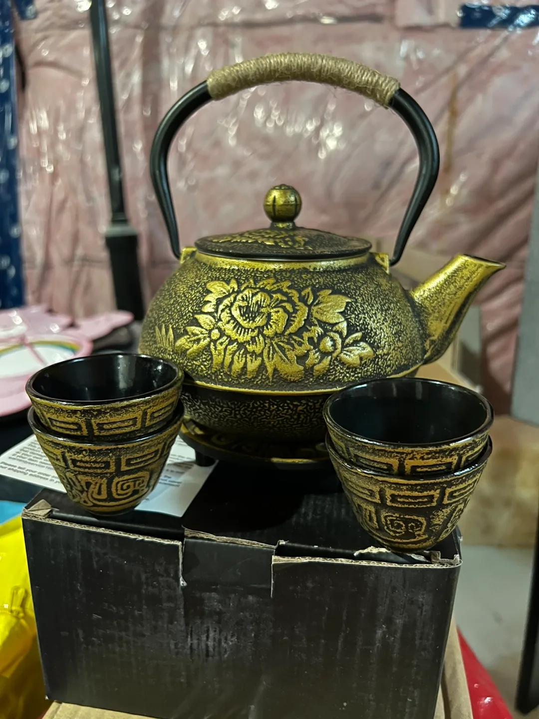 Kendal Iron Pot Tea Set thumbnail