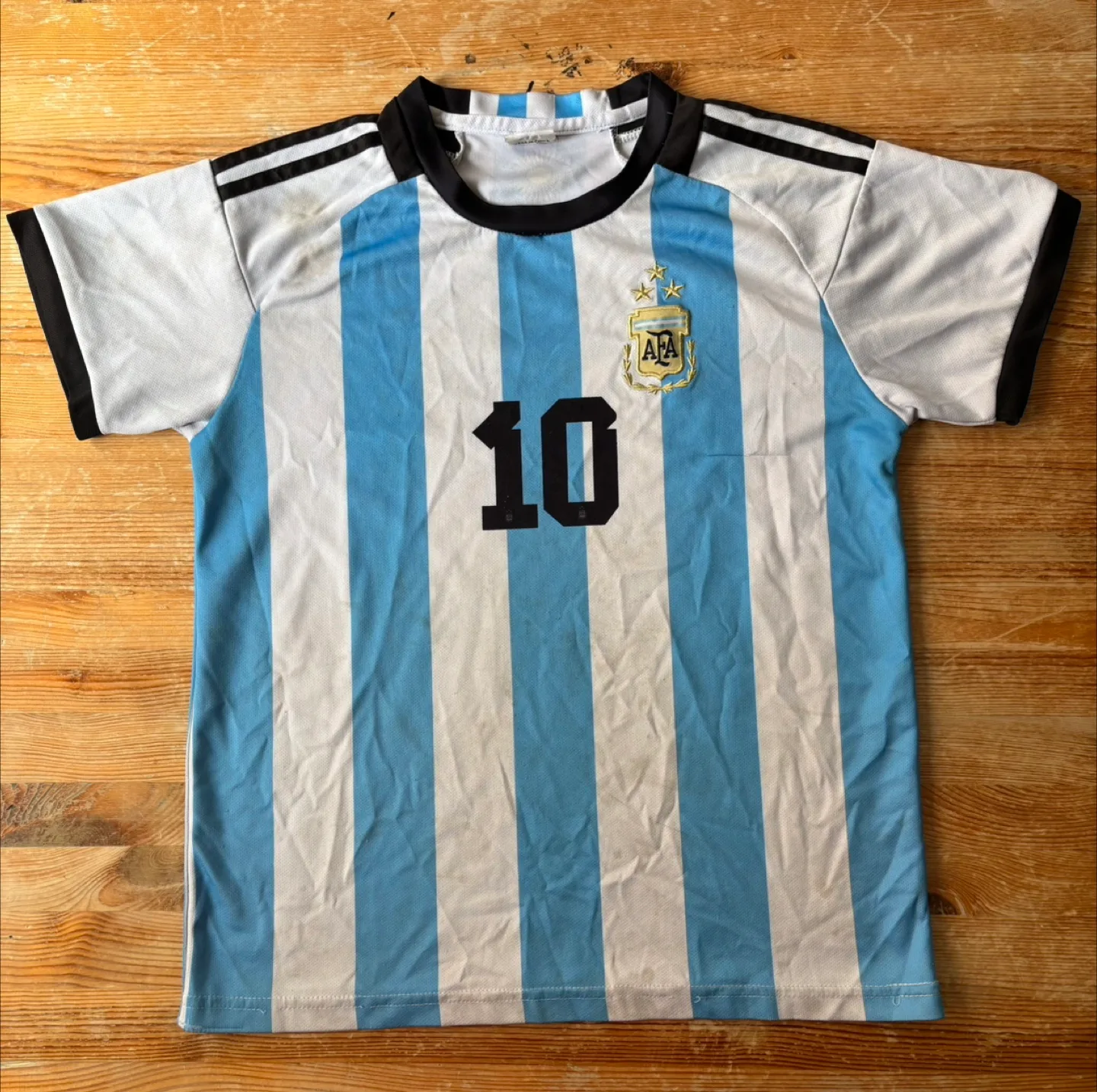 🇨🇦Assorted Soccer Jerseys - FC Barcelona, Argentina, Real Madrid image indicator(4)