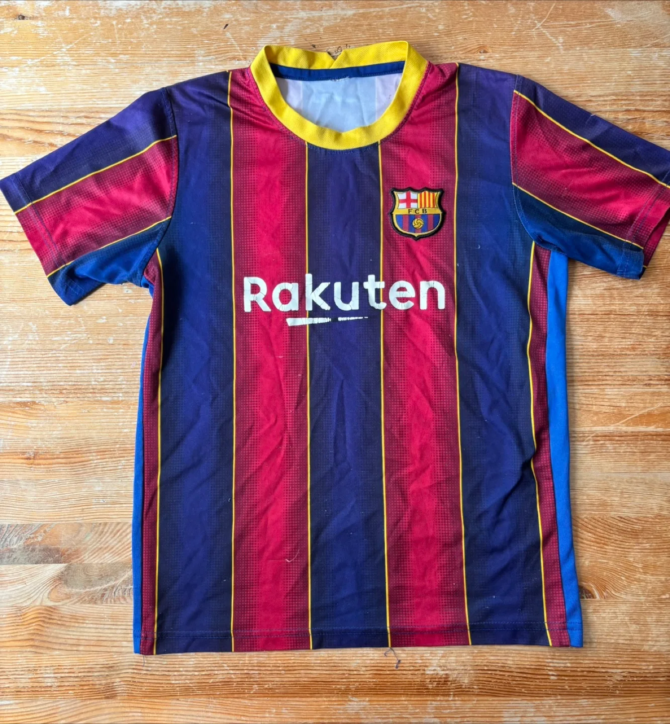 🇨🇦Assorted Soccer Jerseys - FC Barcelona, Argentina, Real Madrid image indicator(3)