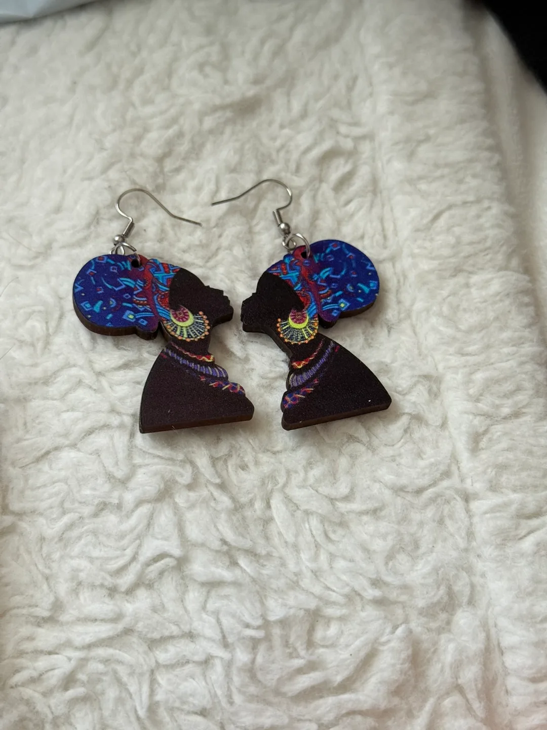 Wooden African Queen Earrings thumbnail