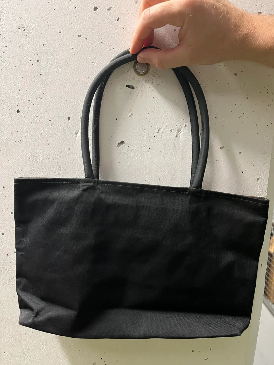 Embroidered handbag image indicator(2)