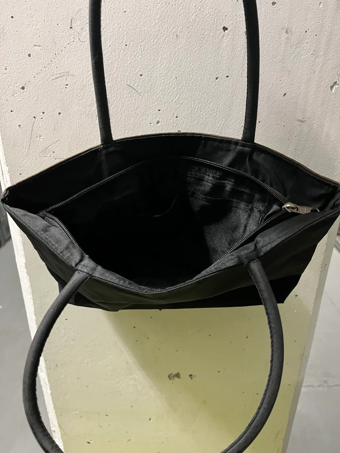 Embroidered handbag image indicator(3)