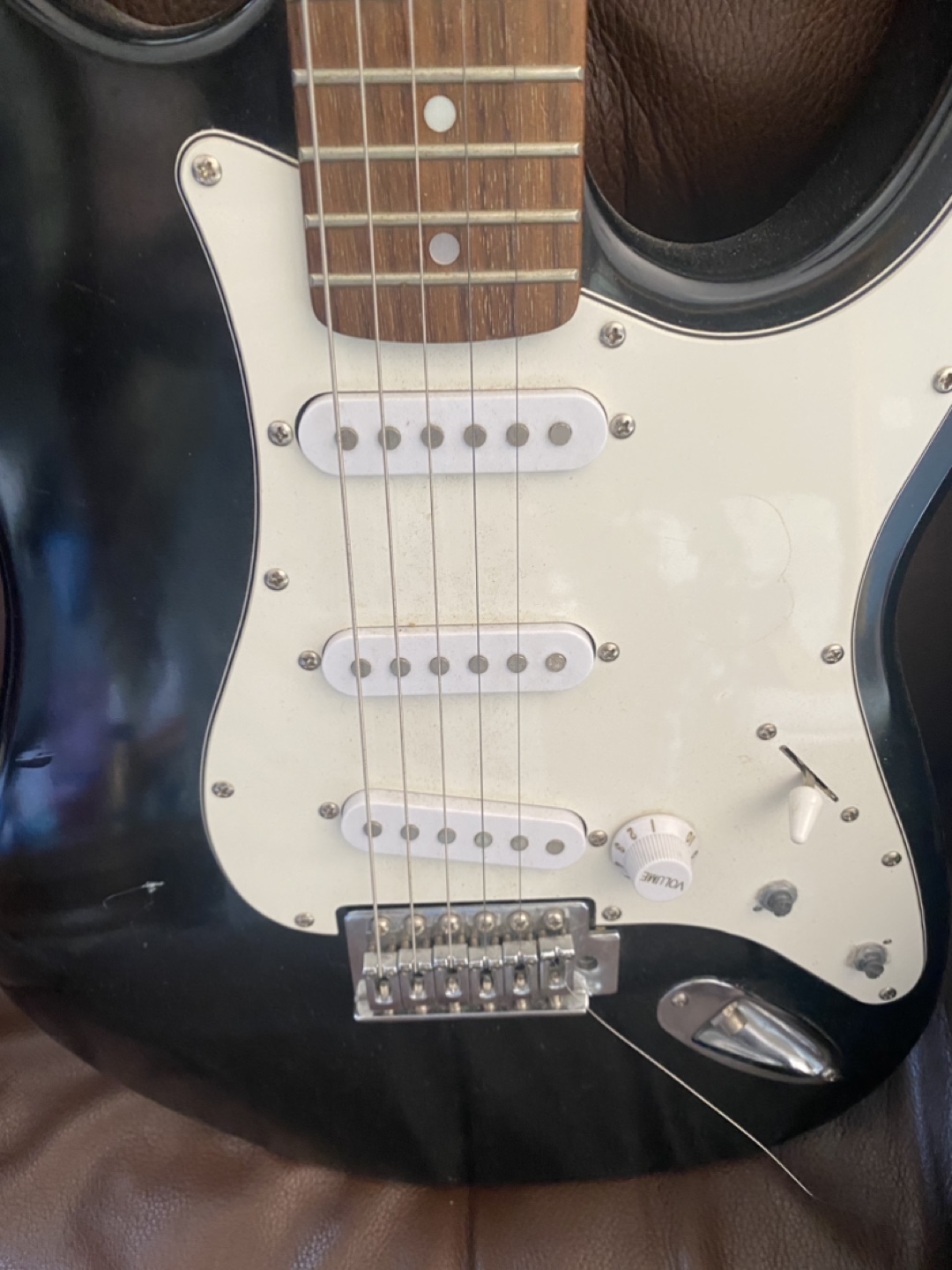 Robson Electric Guitar with Profile Case - photo 2