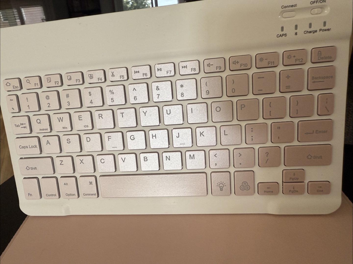 Apple iPad 8th Generation, 32 GB with Pink Keyboard Case - photo 4