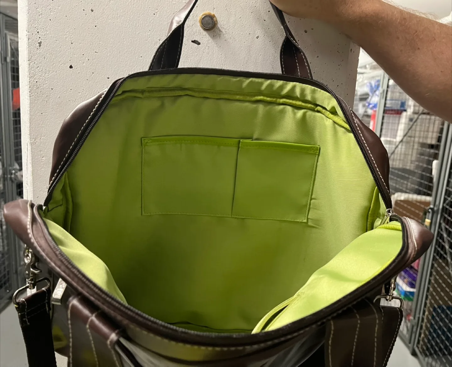 Brown Floral Laptop Bag image indicator(4)