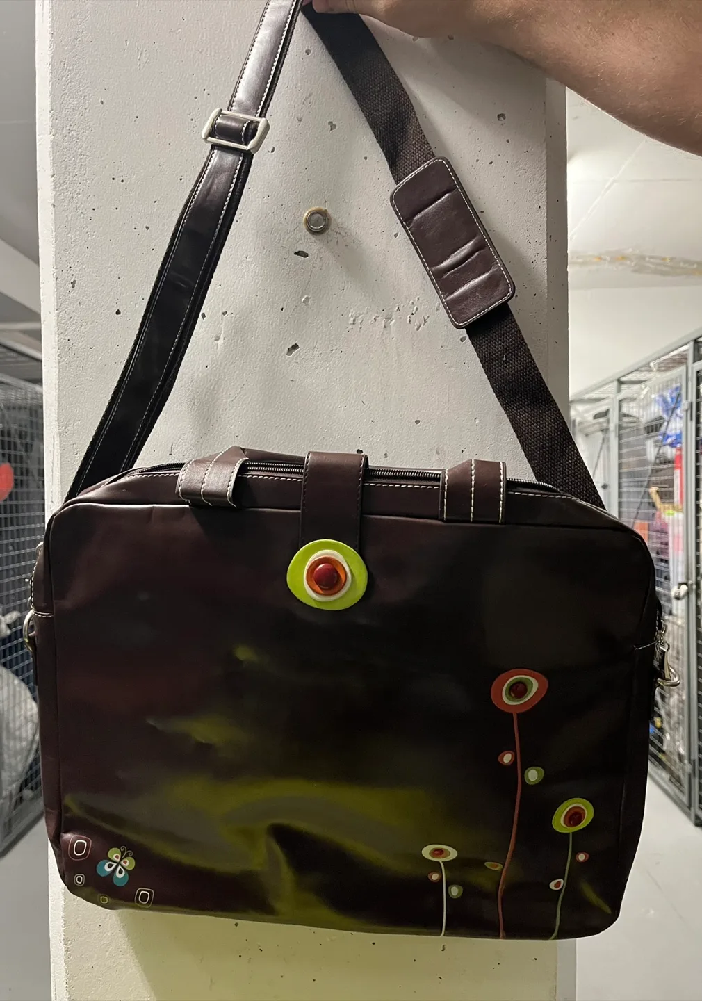 Brown Floral Laptop Bag image indicator(3)