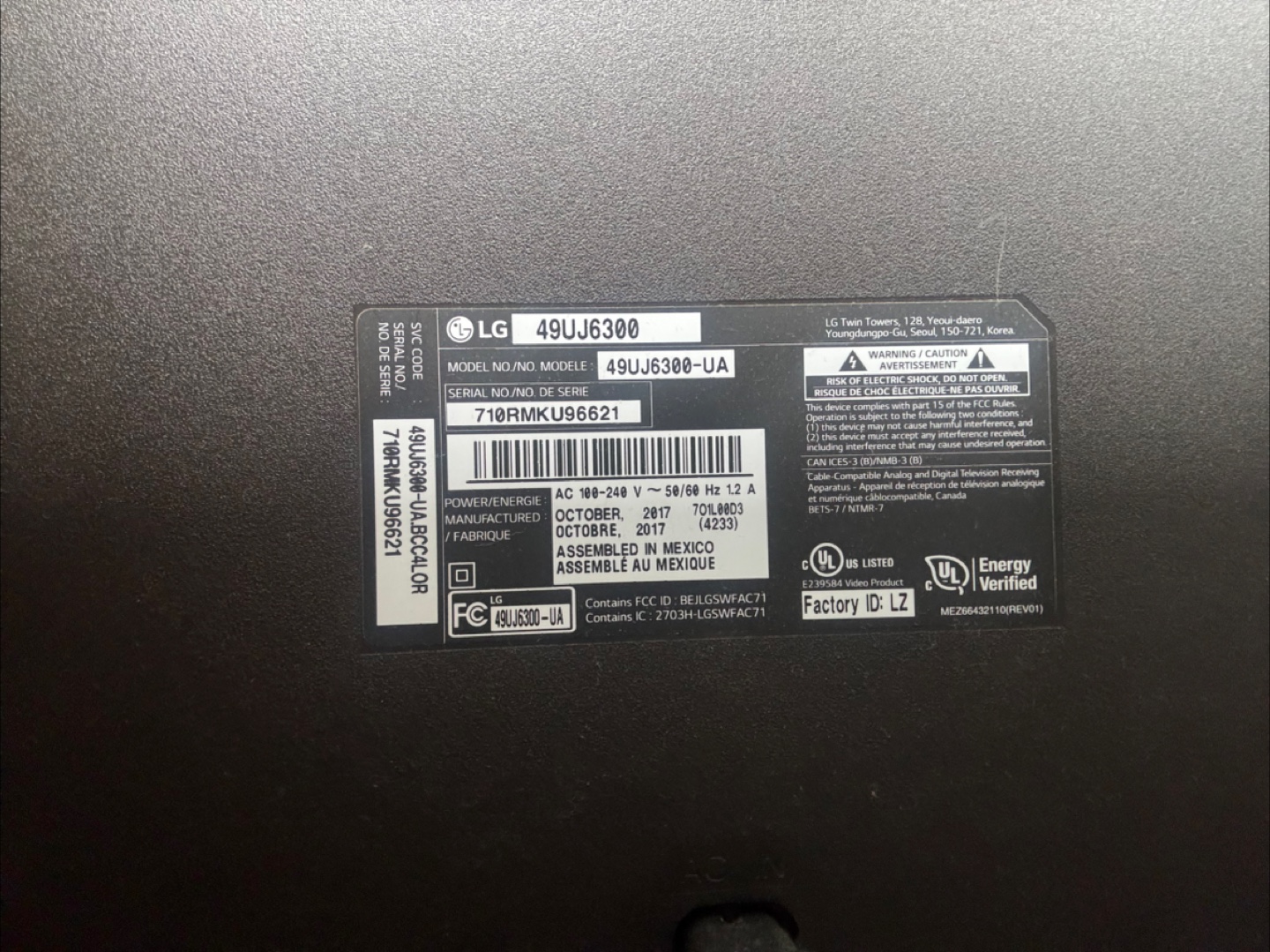 LG 49UJ6300 49" 4K UHD Smart LED TV - photo 2