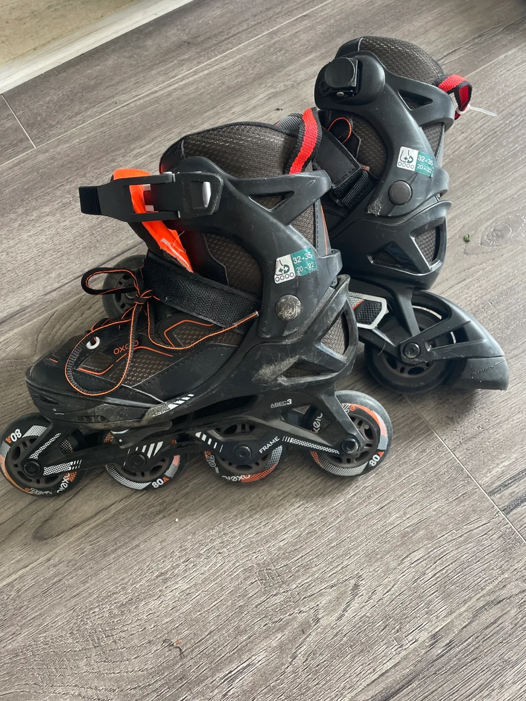Oxelo Inline Skates - Size 32-35 thumbnail