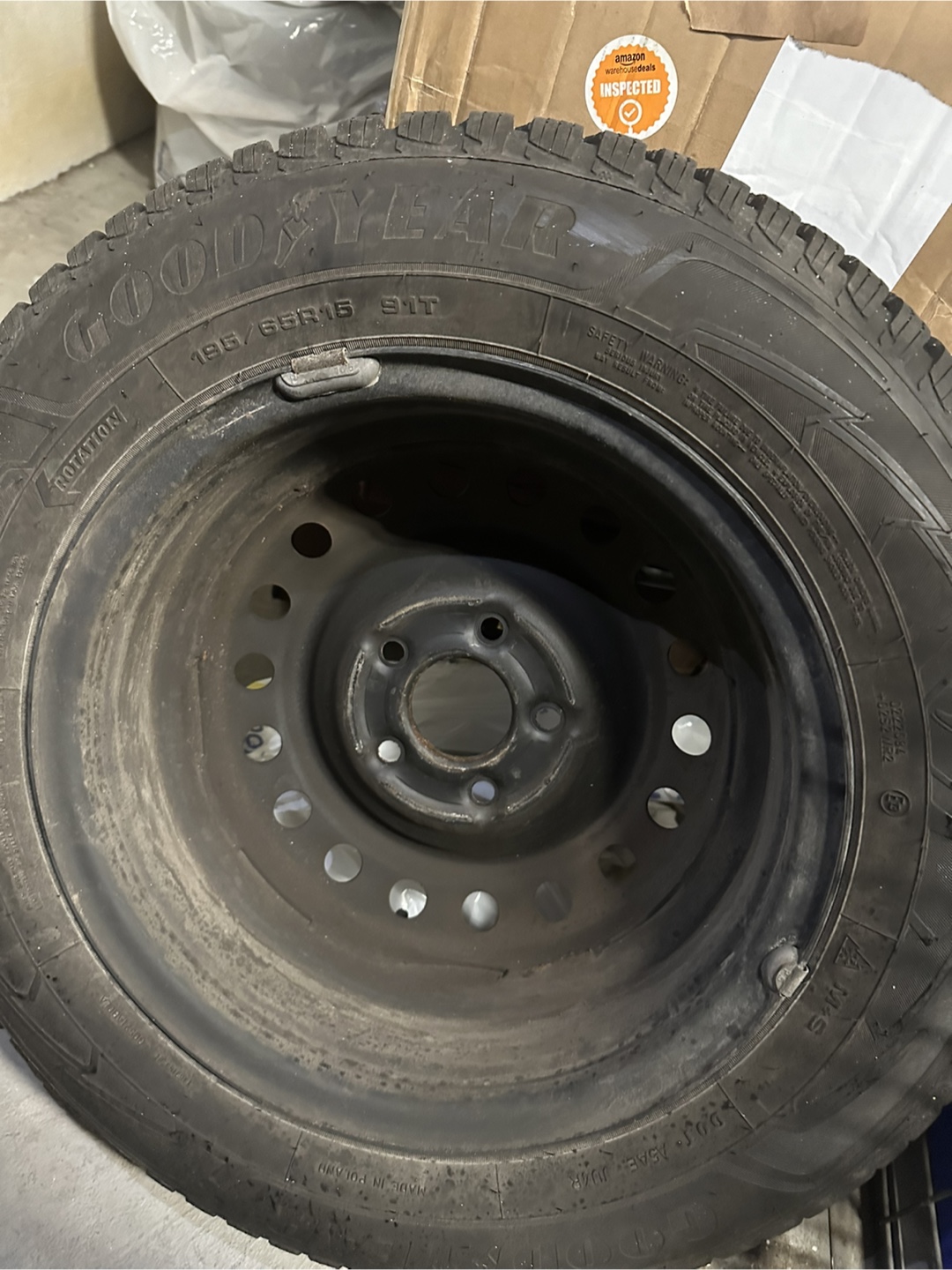 Goodyear Winter Tire 195/65R15 on Rim - photo 2