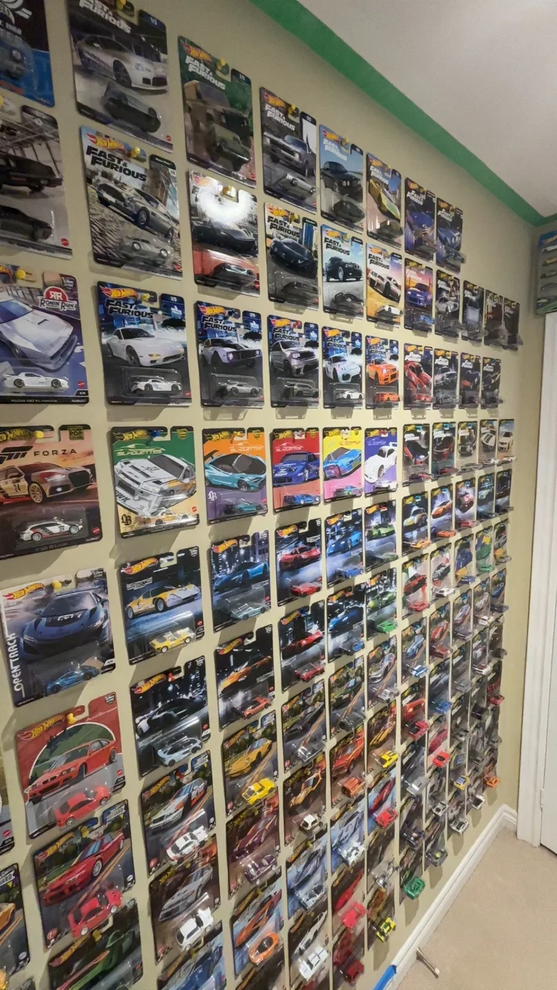 HUGE HOT WHEELS SALE! thumbnail