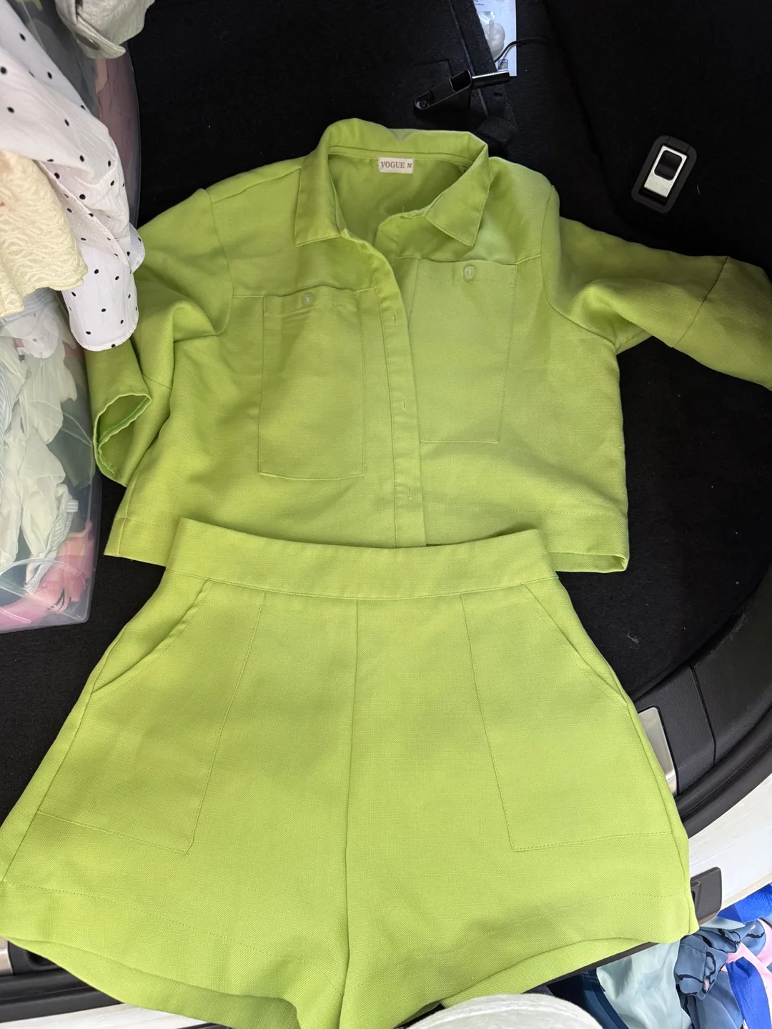 Light Green Two-Piece Set image indicator(2)