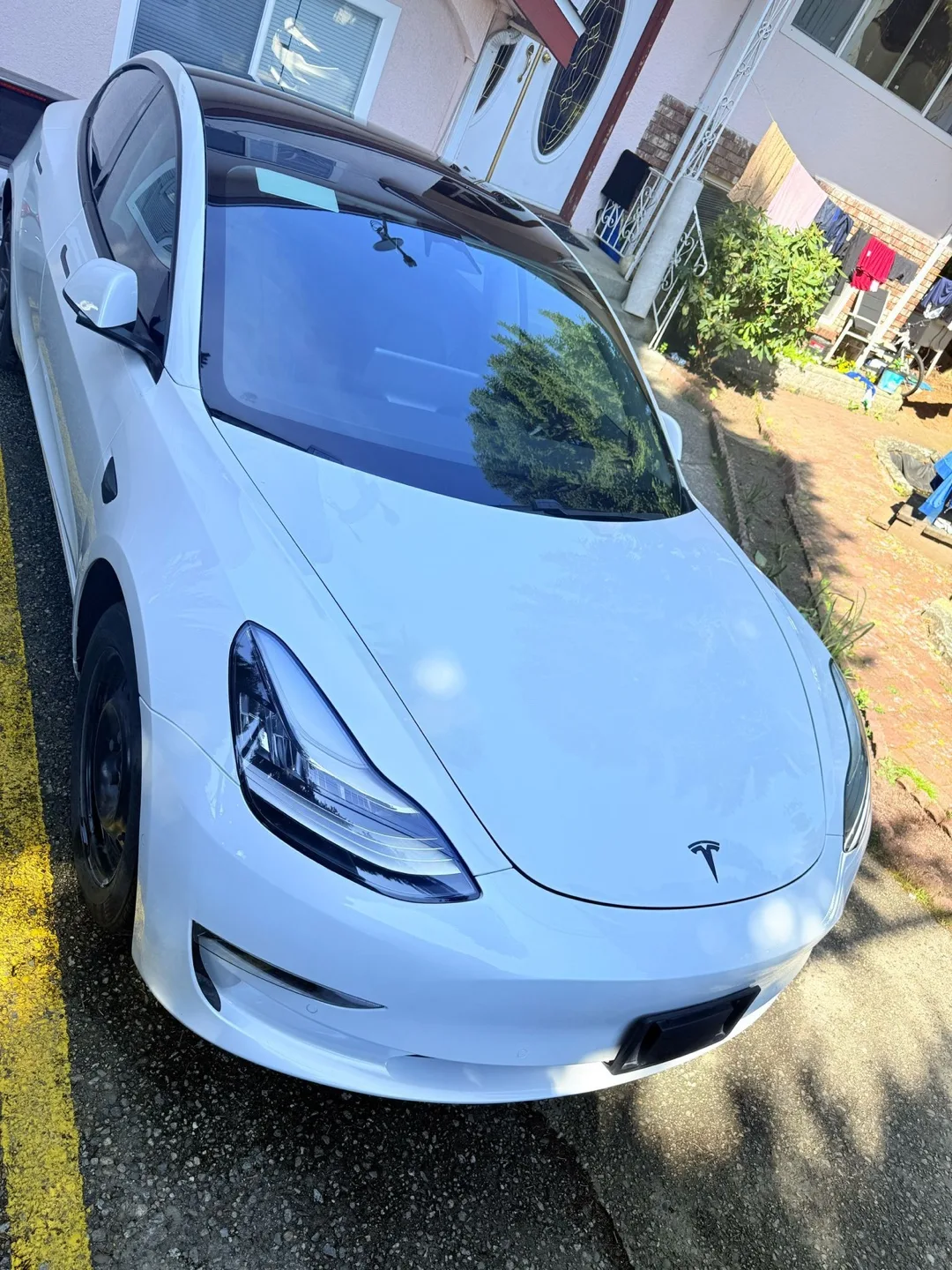 White Tesla Model 3 2020 image indicator(3)