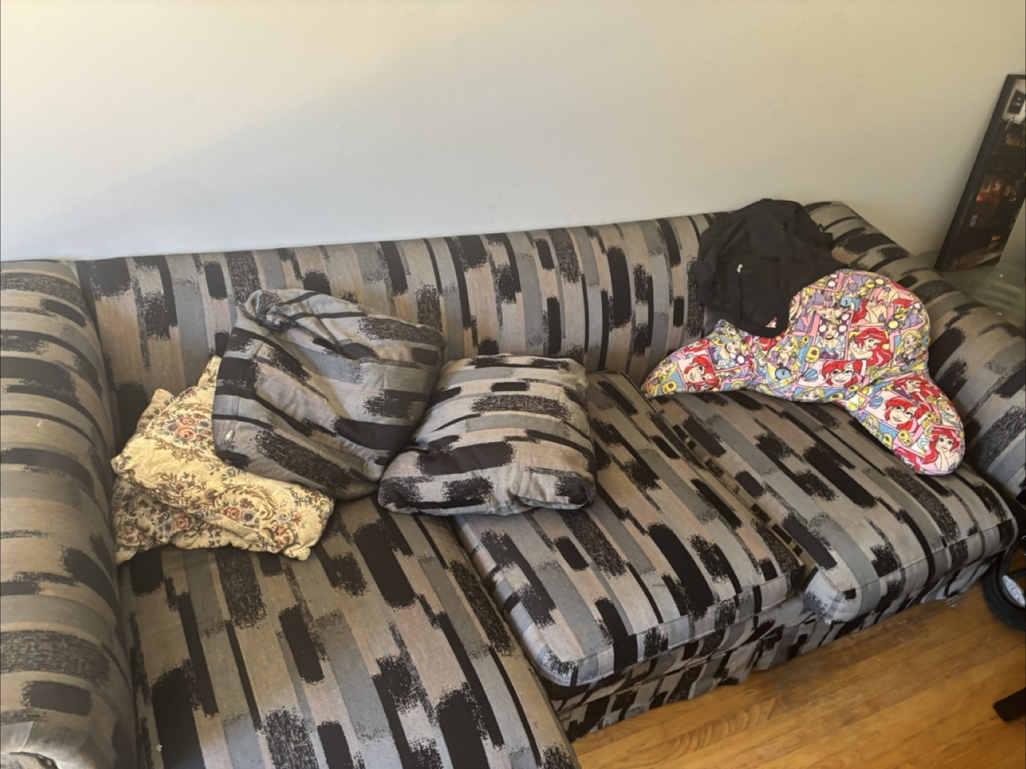 2 sofa used - photo 4