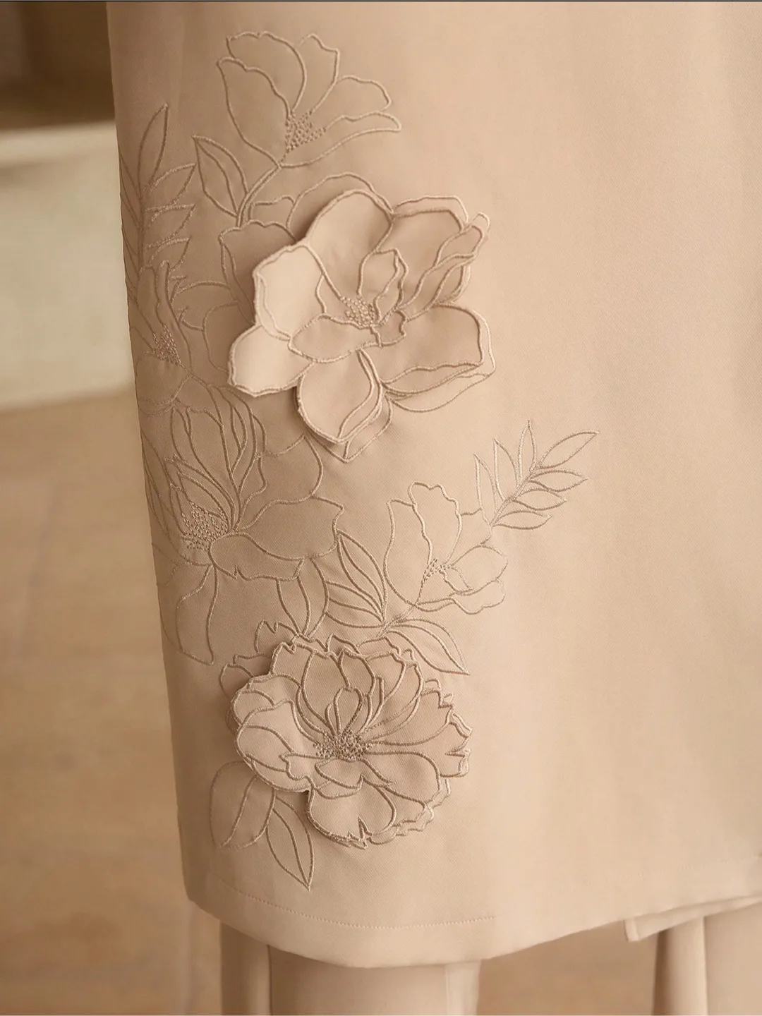 Premium Embroidery Trench Coat image indicator(2)