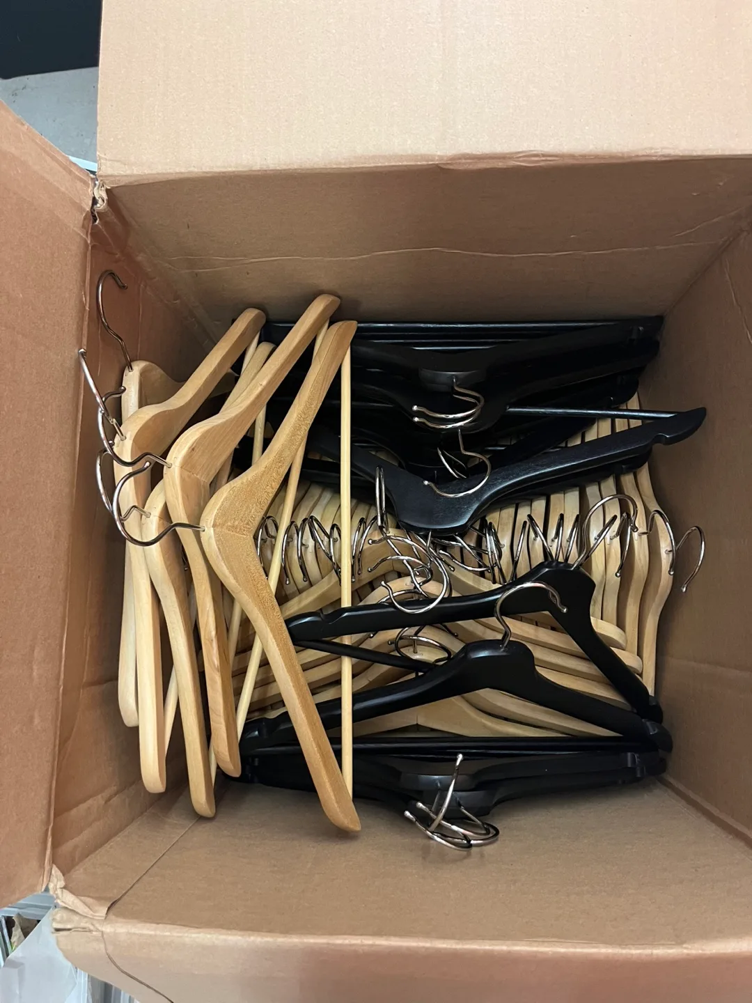 Wooden hangers thumbnail