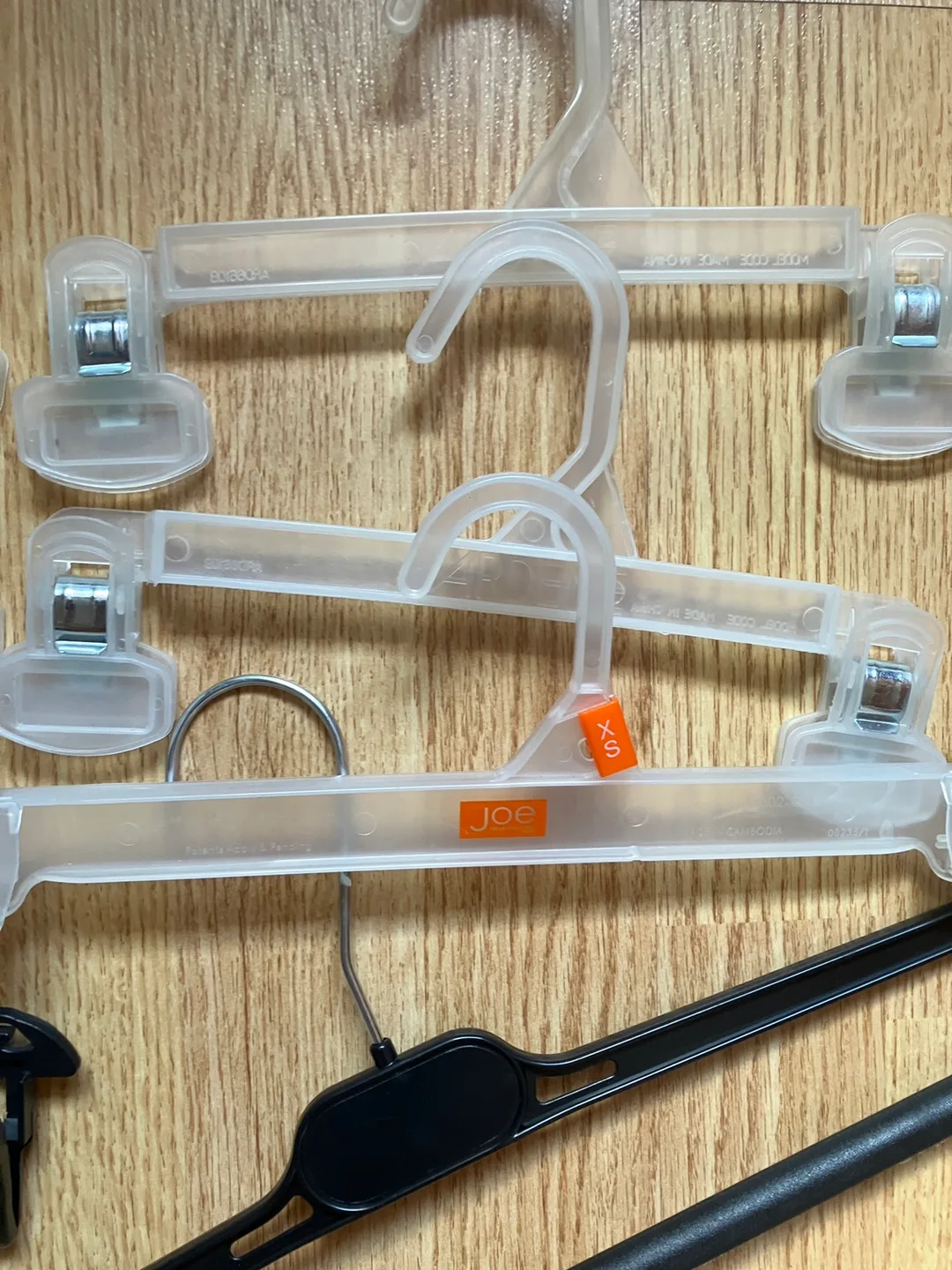 9 Pants/Skirt Hangers image indicator(3)