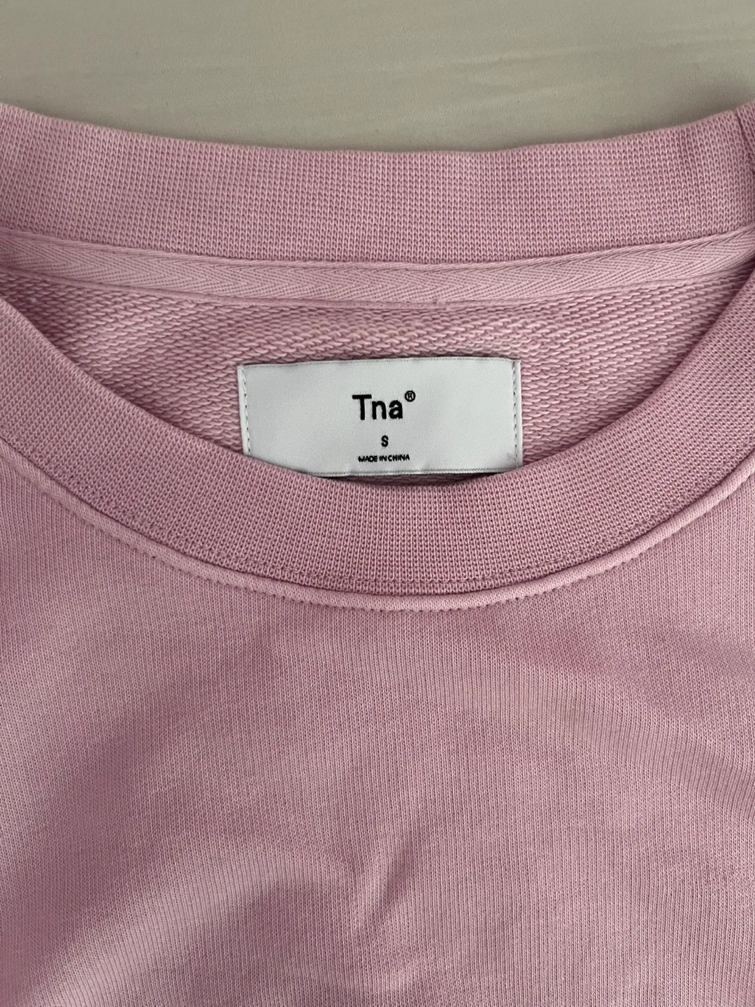Aritzia Tna Pink Cropped Crewneck image indicator(2)