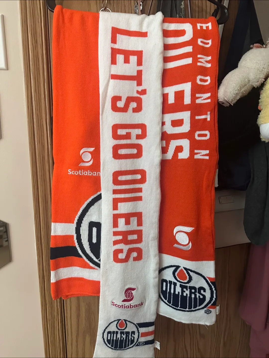 3 Scarves - Edmonton Oilers thumbnail