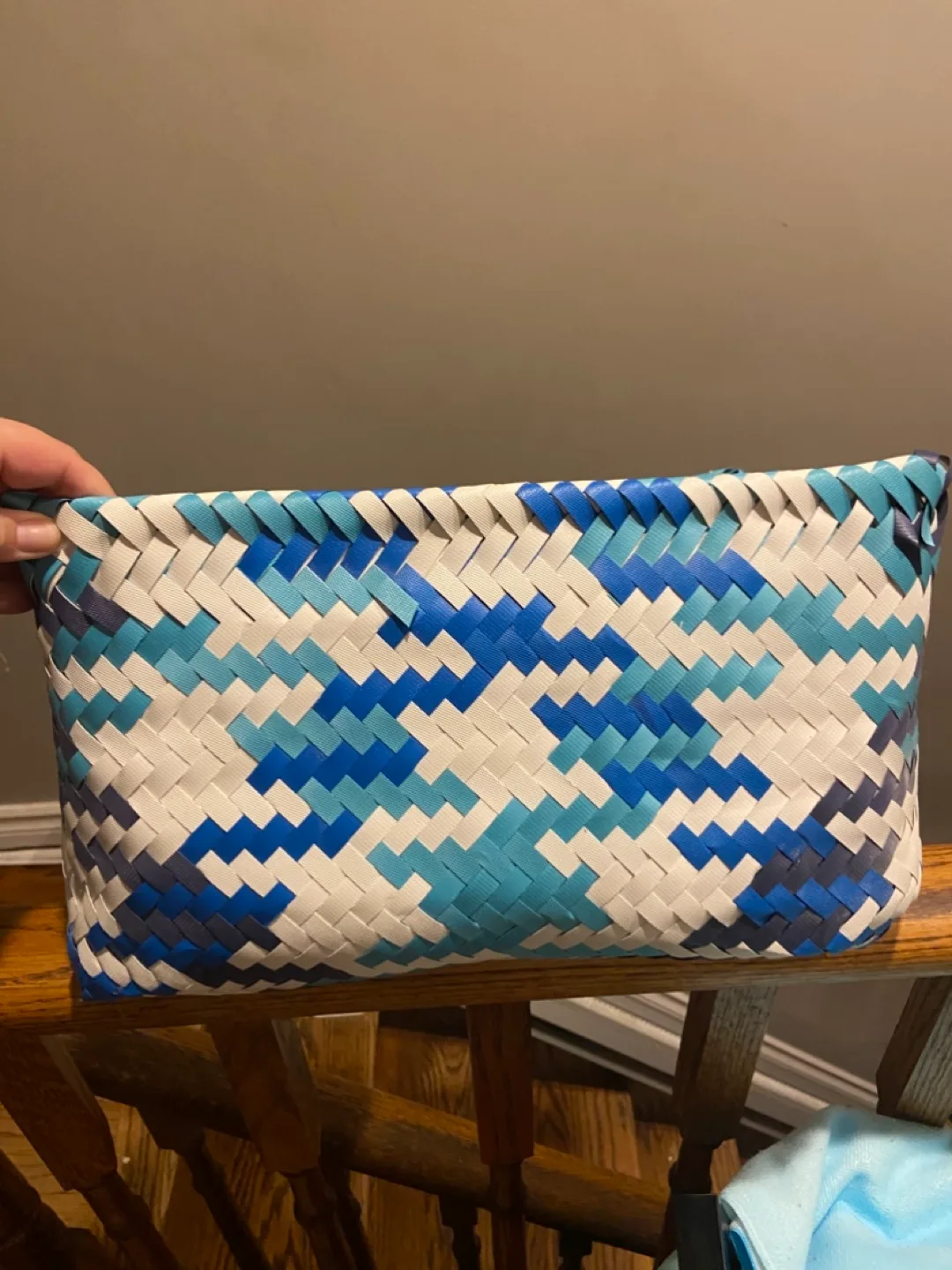 Woven Basket - Blue & White 🇨🇦 thumbnail