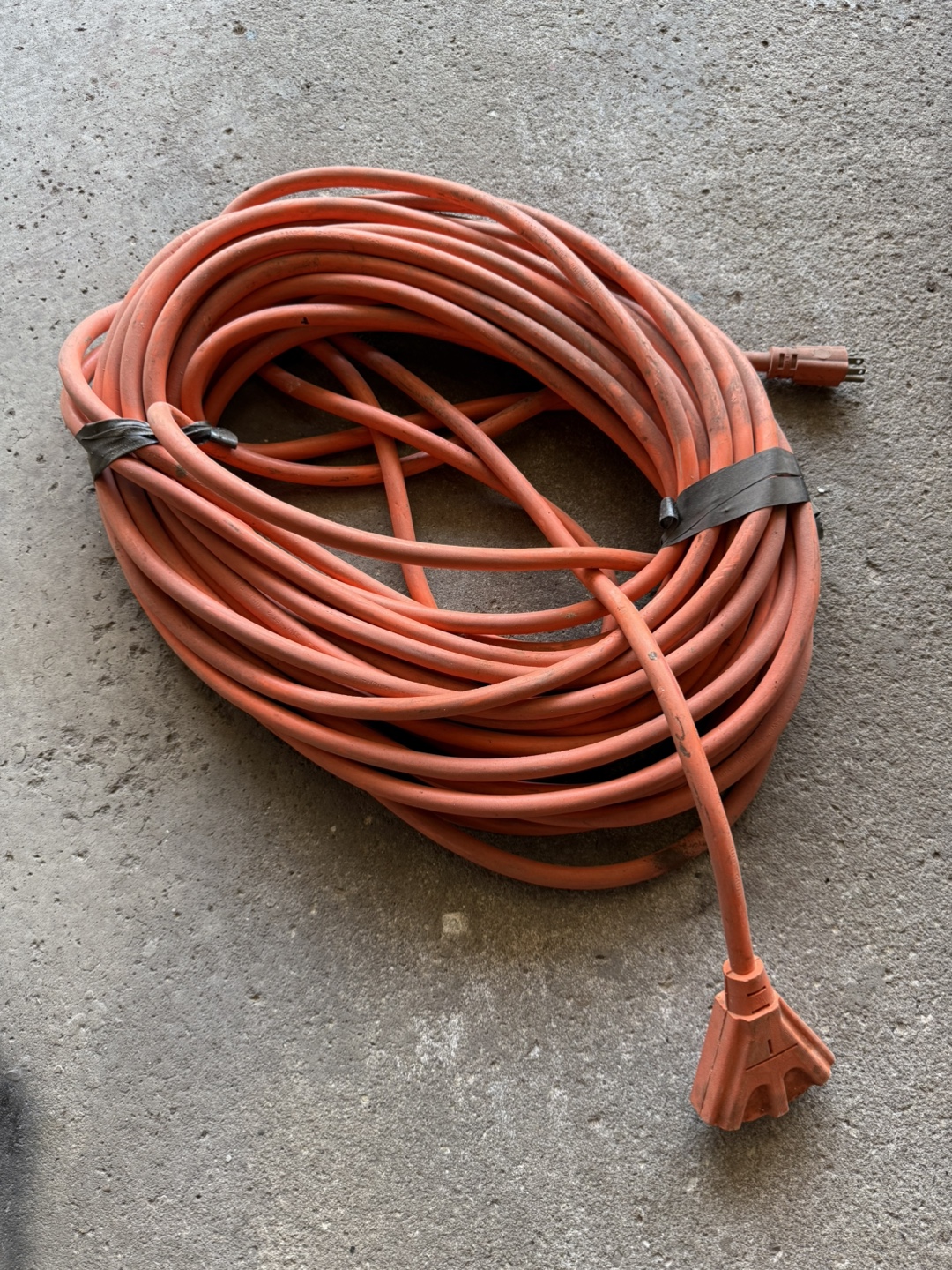 Heavy duty thick extension cord - photo 2