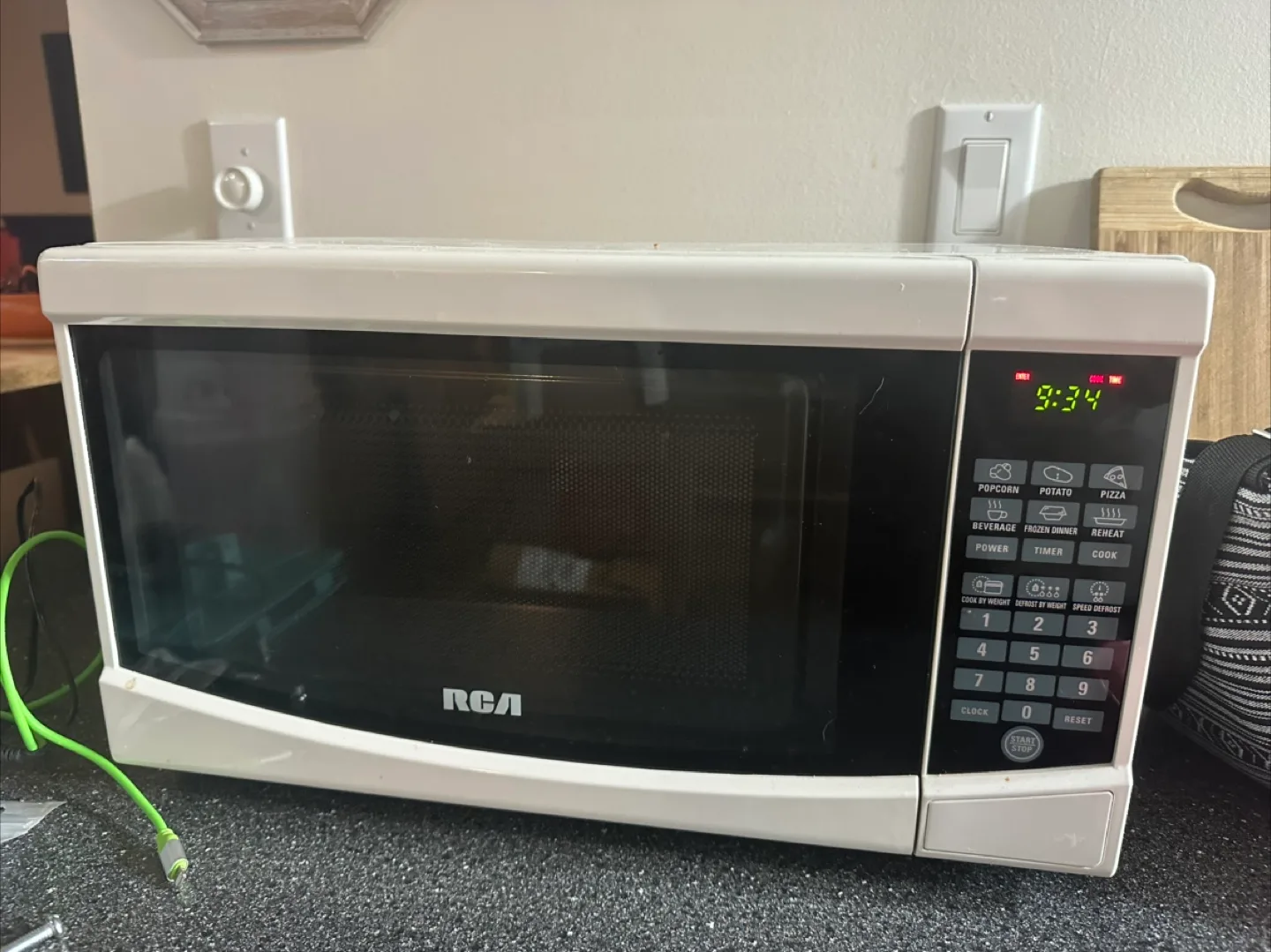 RCA Microwave Oven - White thumbnail