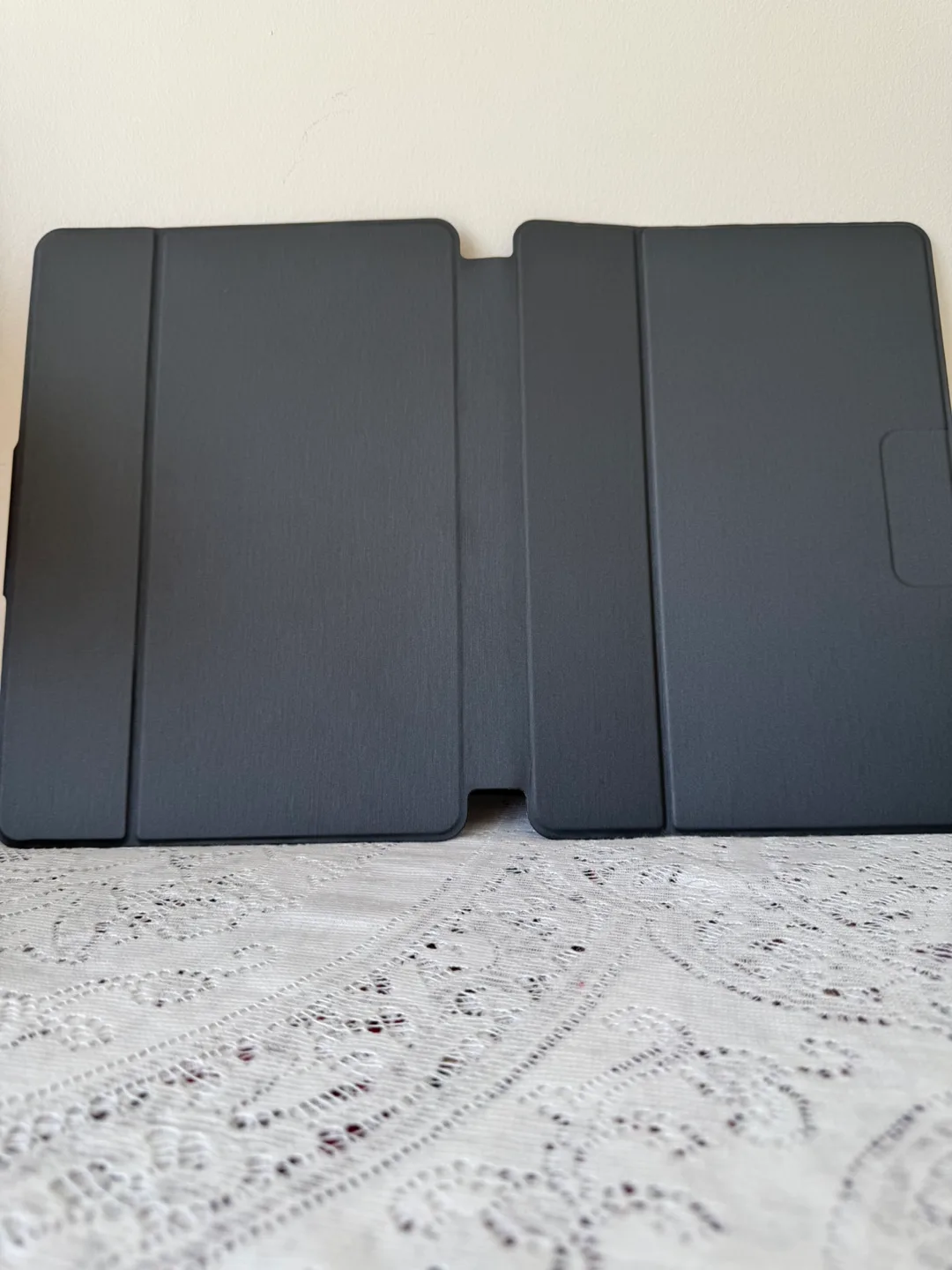 Rotating Ipad/Tablet Case (Brand-new without box) image indicator(6)