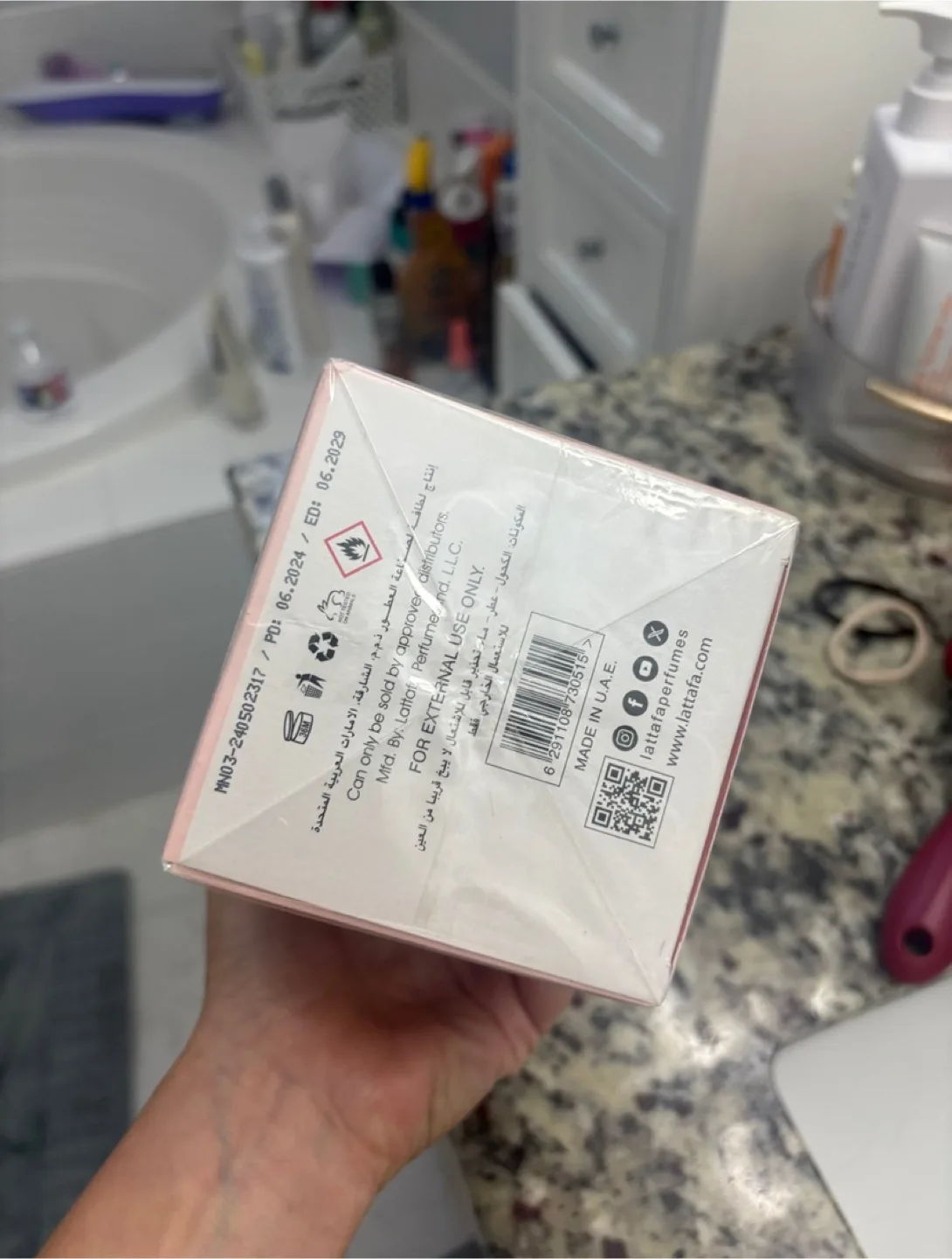 Lattafa Yara Perfume 100ml - New in Box! image indicator(4)