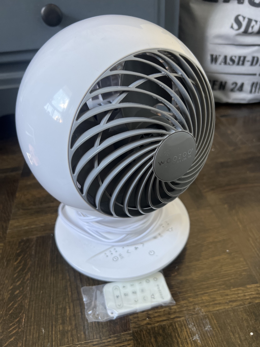Woozoo Globe Fan with Remote - photo 2