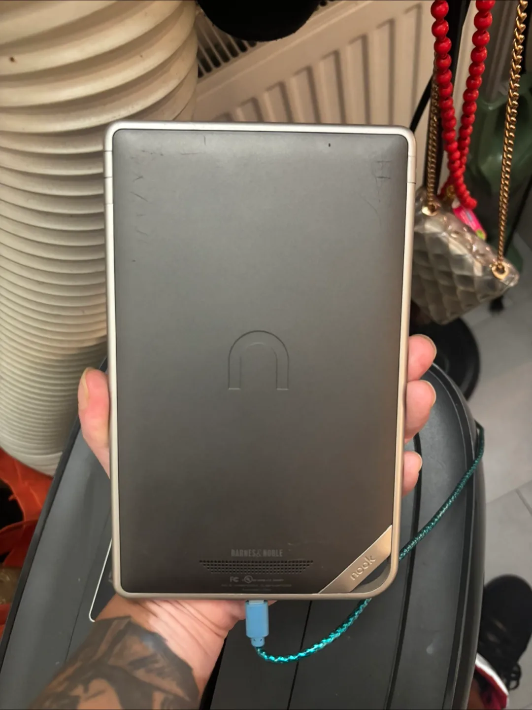 Barnes & Noble Nook Tablet image indicator(3)