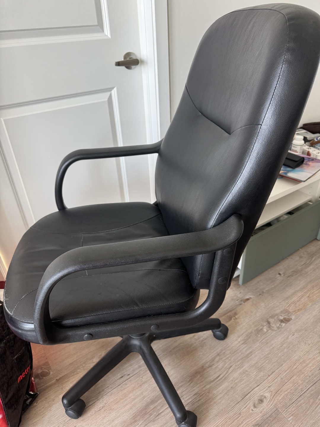 Black Office Chair - photo 2