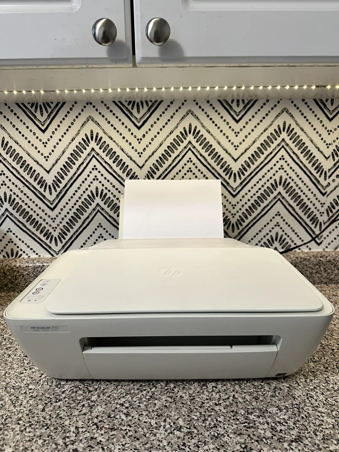 HP DeskJet 2132 All-in-One: Print, Scan, & Copy thumbnail