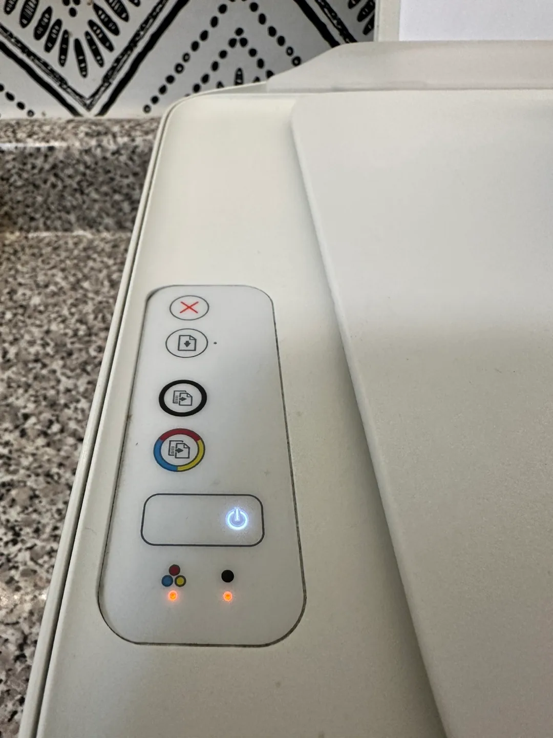 HP DeskJet 2132 All-in-One: Print, Scan, & Copy image indicator(7)