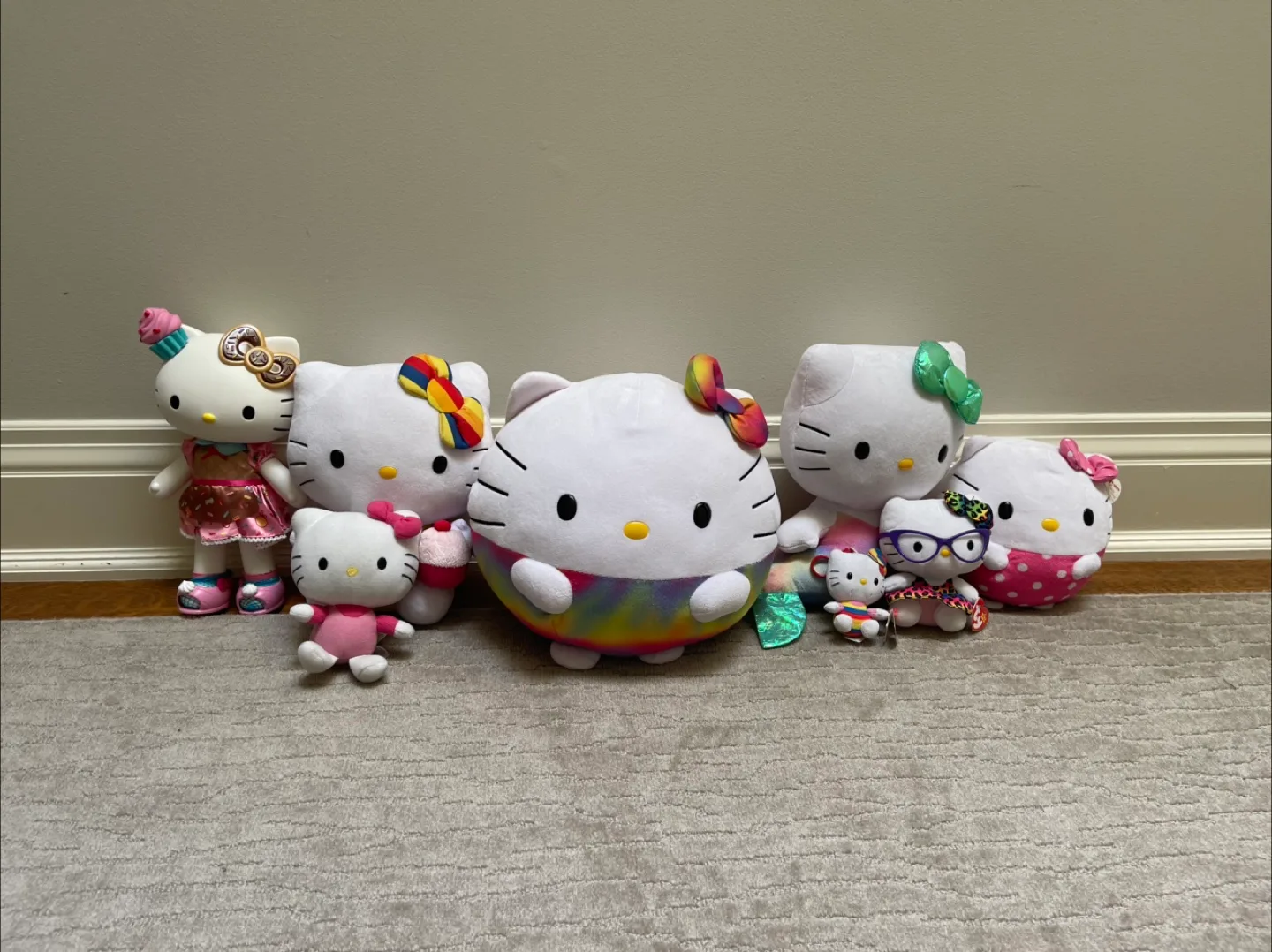 Hello Kitty Plush Collection 🇨🇦 thumbnail