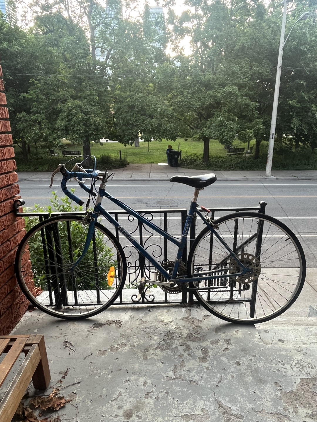 Women's Vintage Le mans Venture Road Bike