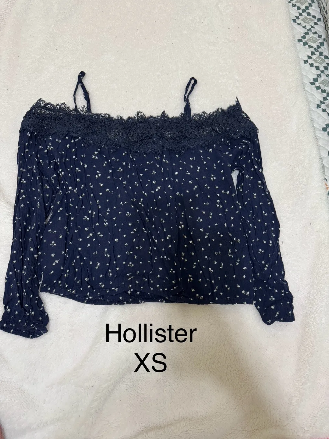 Hollister XS Off-the-Shoulder Top thumbnail